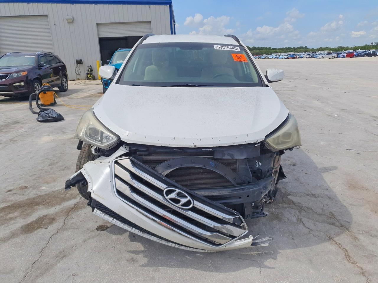 2013 Hyundai Santa Fe Sport 2.4l White vin: 5XYZU3LB9DG101080