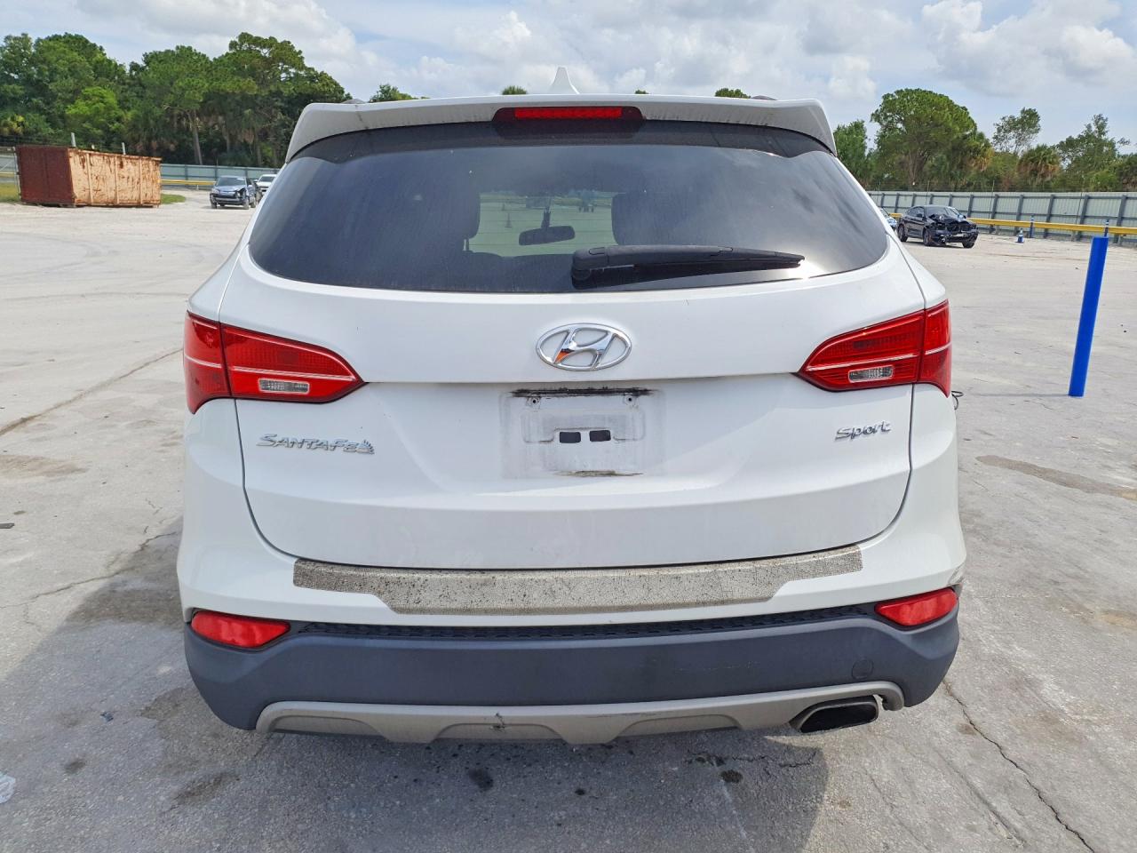 2013 Hyundai Santa Fe Sport 2.4l White vin: 5XYZU3LB9DG101080