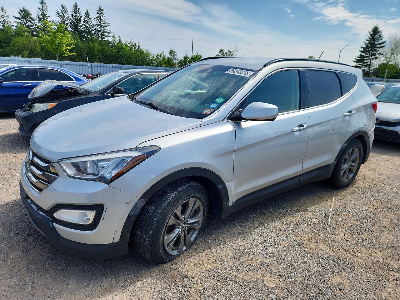 2014 Hyundai Santa Fe Silver vin: 5XYZU3LB9EG221060