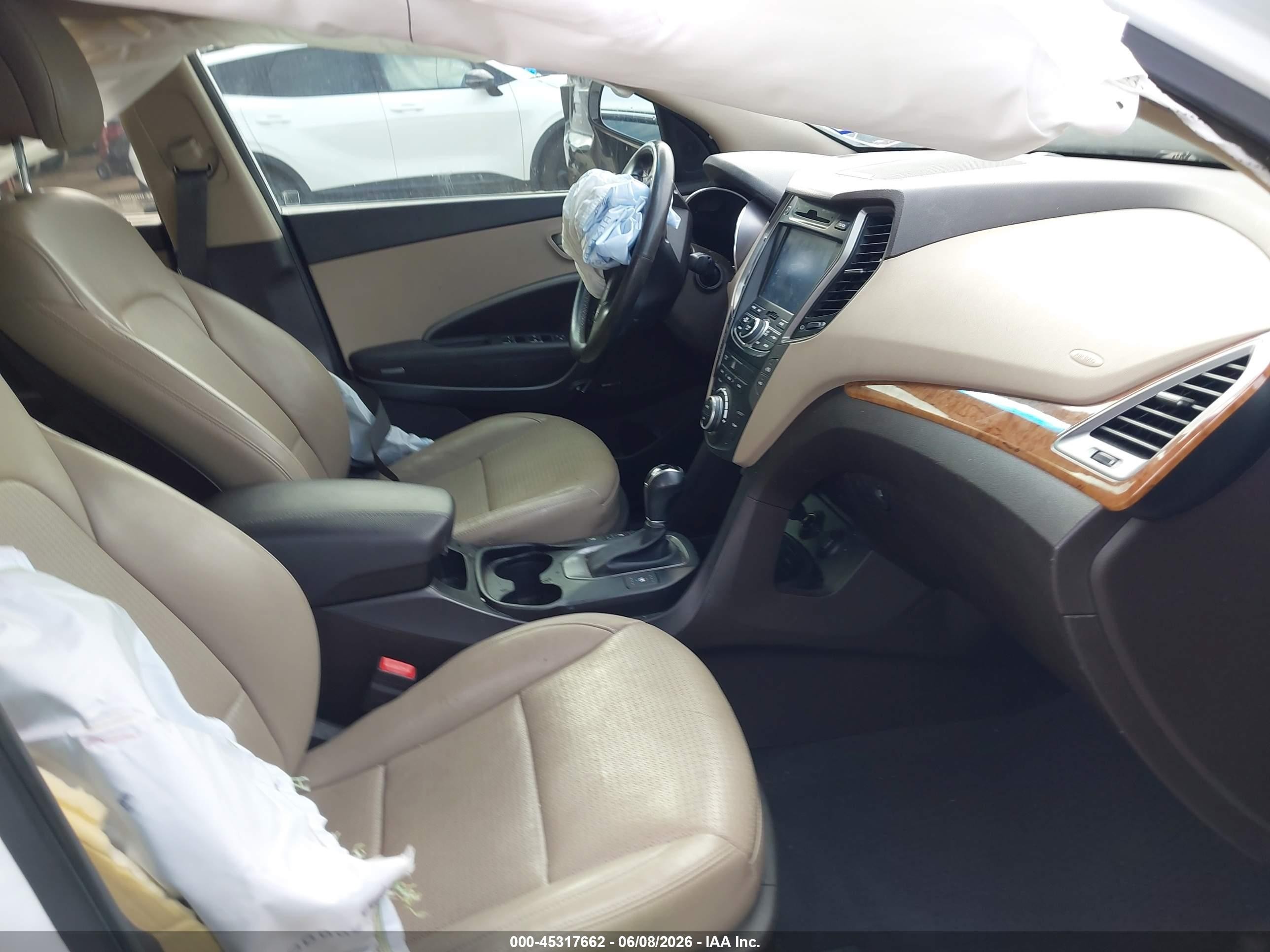 2015 Hyundai Santa Fe Sport 2.4l Белый vin: 5XYZU3LB9FG237664