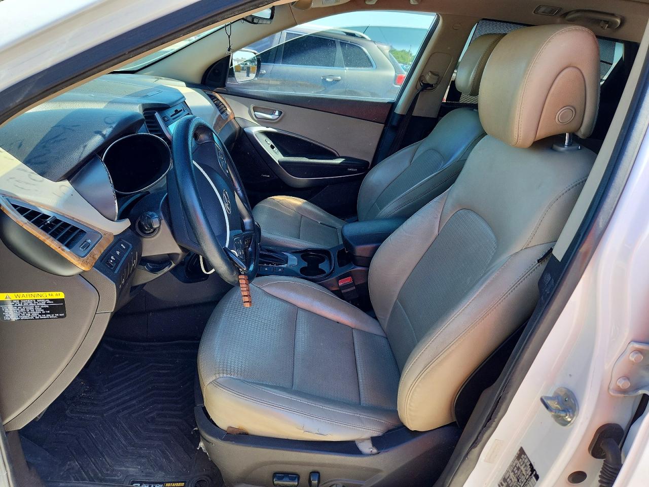 2015 Hyundai Santa Fe Sport 2.4l Белый vin: 5XYZU3LB9FG264301