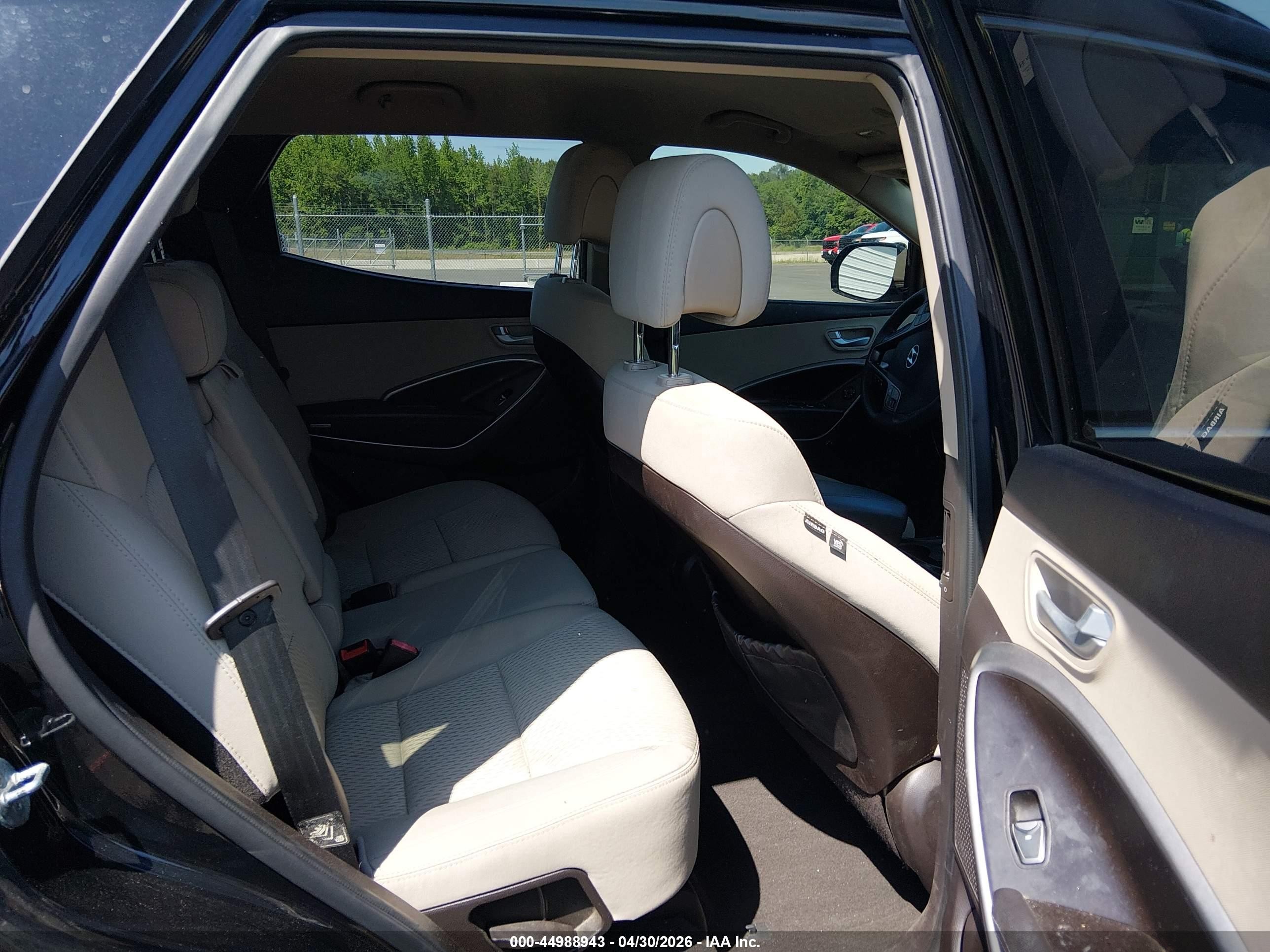 2016 Hyundai Santa Fe Sport 2.4l Черный vin: 5XYZU3LB9GG327804