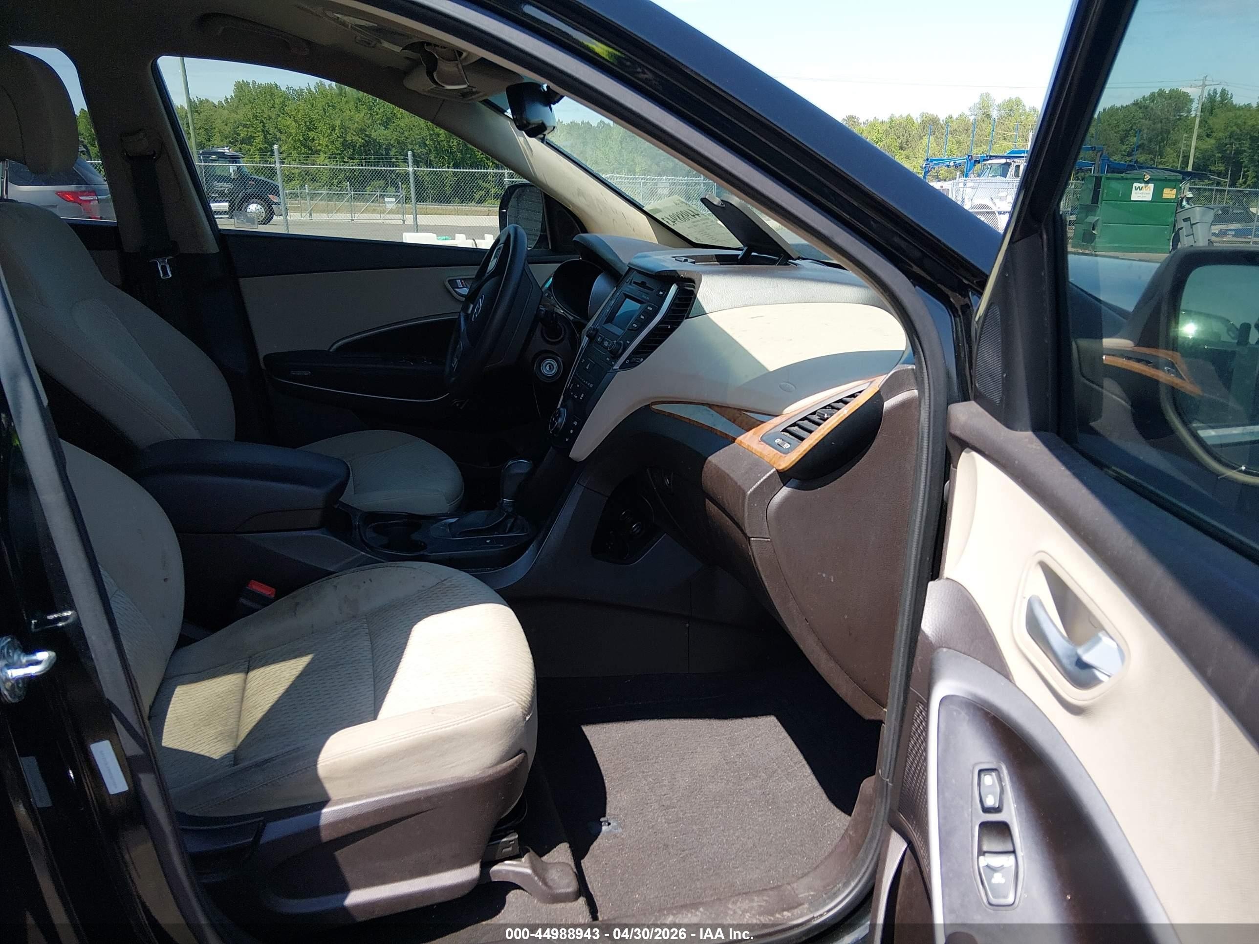 2016 Hyundai Santa Fe Sport 2.4l Черный vin: 5XYZU3LB9GG327804