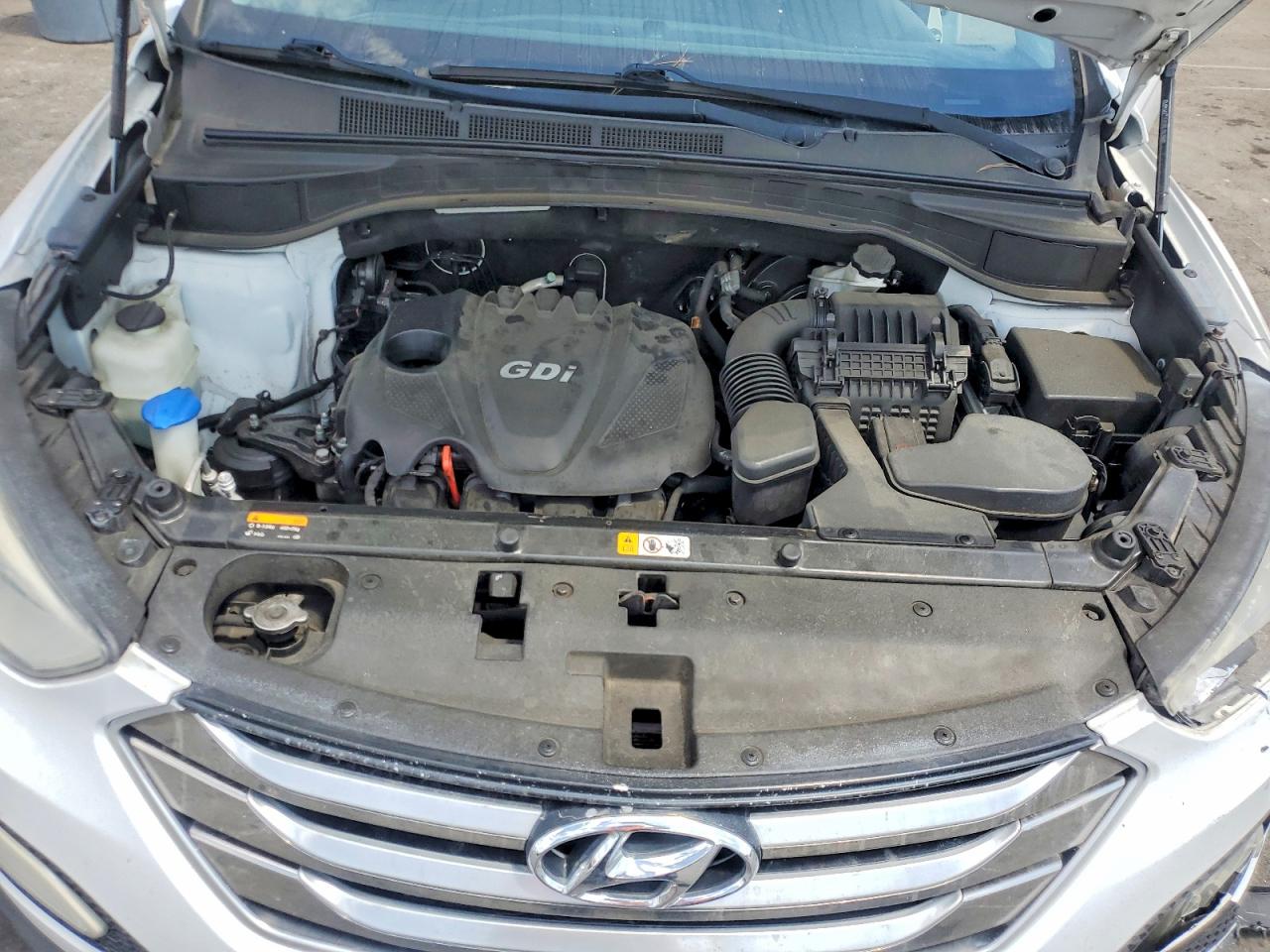 2015 Hyundai Santa Fe Sport 2.4l White vin: 5XYZU3LBXFG254795