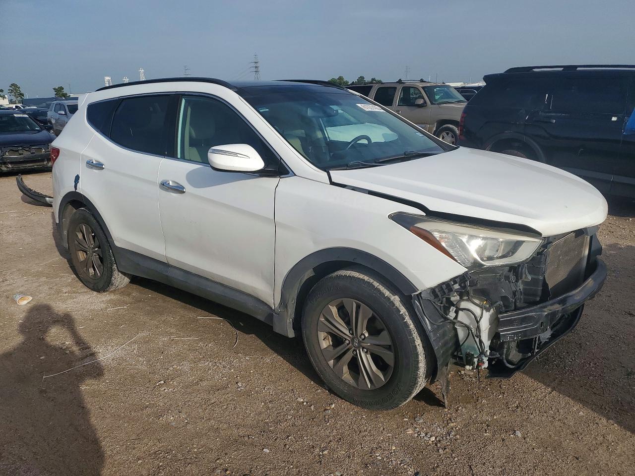 2015 Hyundai Santa Fe Sport 2.4l White vin: 5XYZU3LBXFG298151