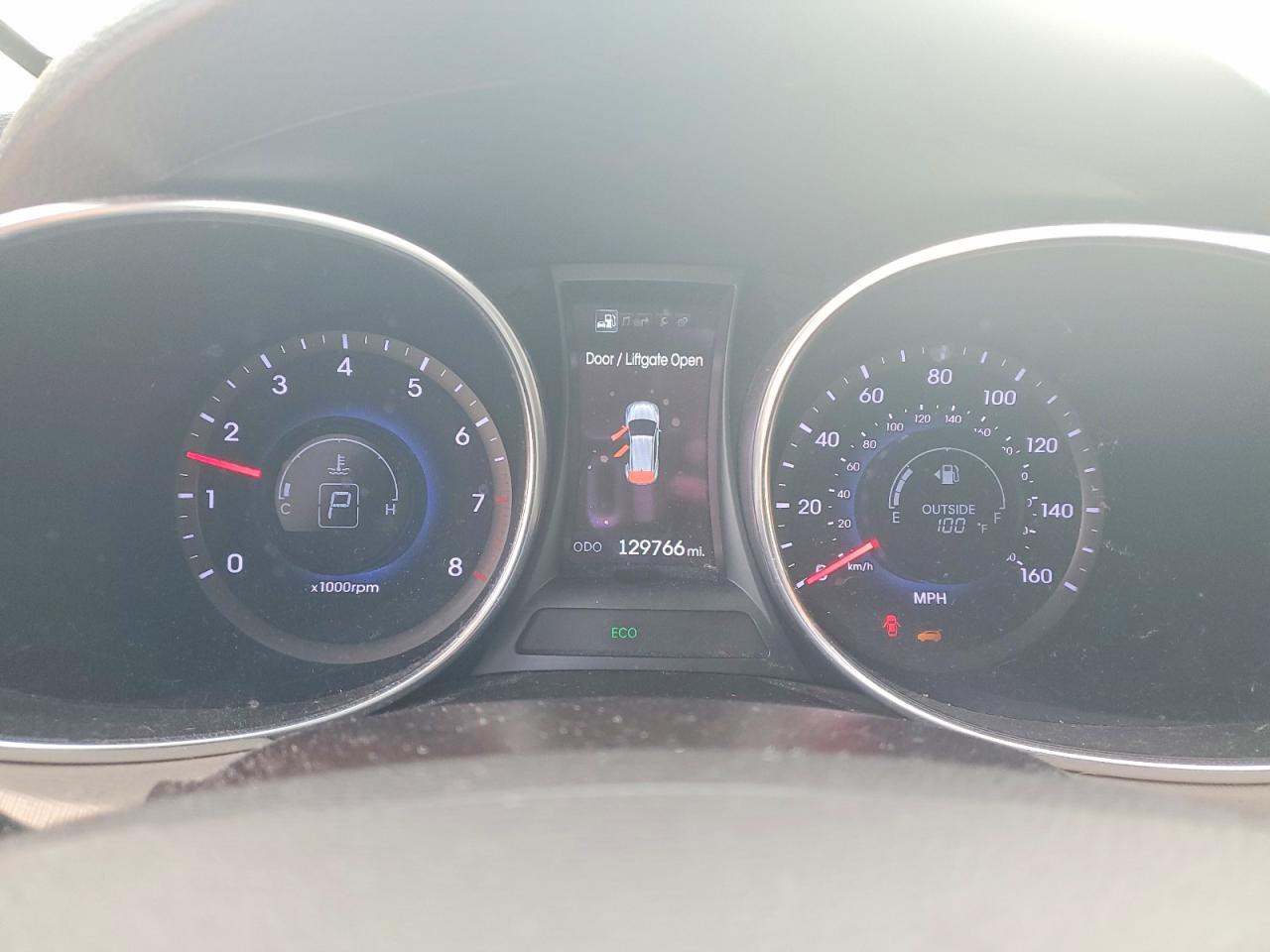 2015 Hyundai Santa Fe Sport 2.4l White vin: 5XYZU3LBXFG298151