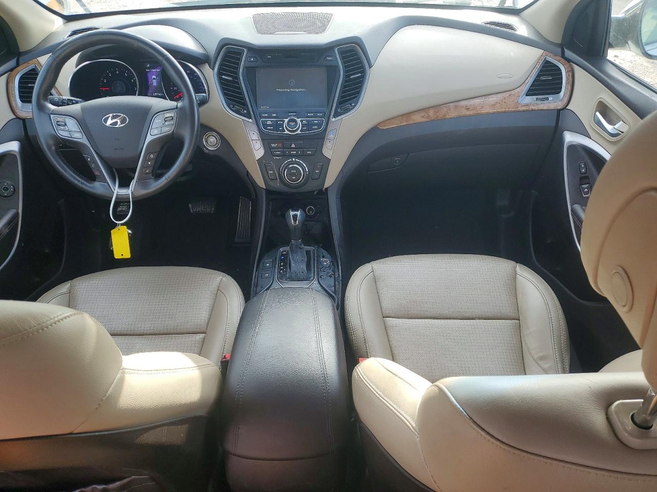 2015 Hyundai Santa Fe Sport 2.4l White vin: 5XYZU3LBXFG298151