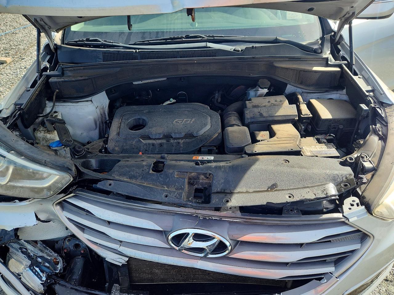 2018 Hyundai Santa Fe Sport 2.4l Silver vin: 5XYZU3LBXJG504965