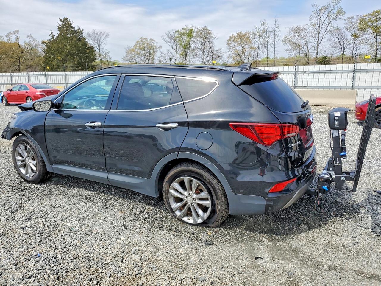 2017 Hyundai Santa Fe Sport 2.0t Черный vin: 5XYZU4LA3HG447032
