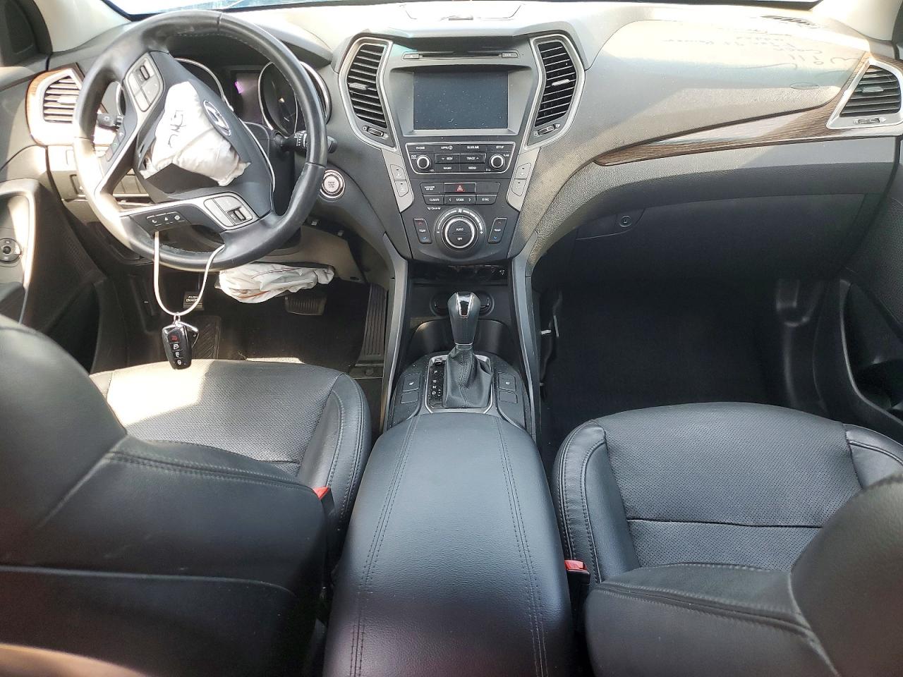 2017 Hyundai Santa Fe Sport 2.0t Черный vin: 5XYZU4LA3HG447032