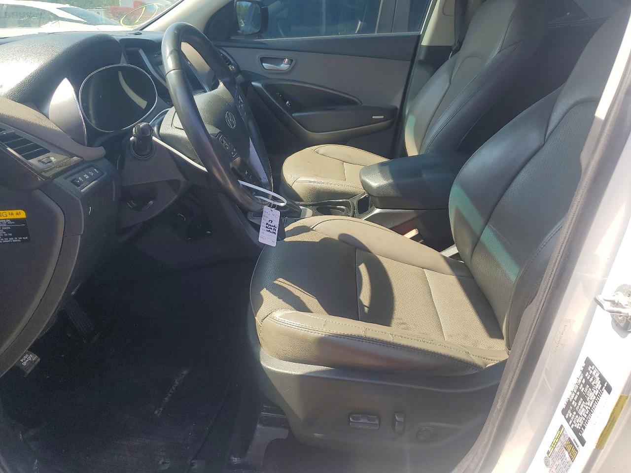 2017 Hyundai Santa Fe Sport 2.0t Белый vin: 5XYZU4LAXHG474177