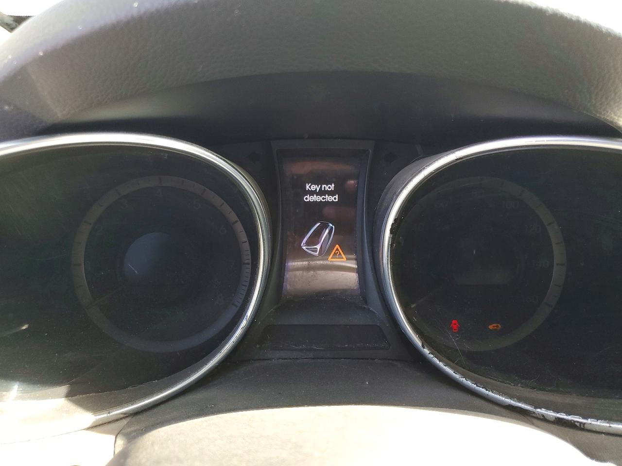 2013 Hyundai Santa Fe Серебряный vin: 5XYZUDLA0DG027352