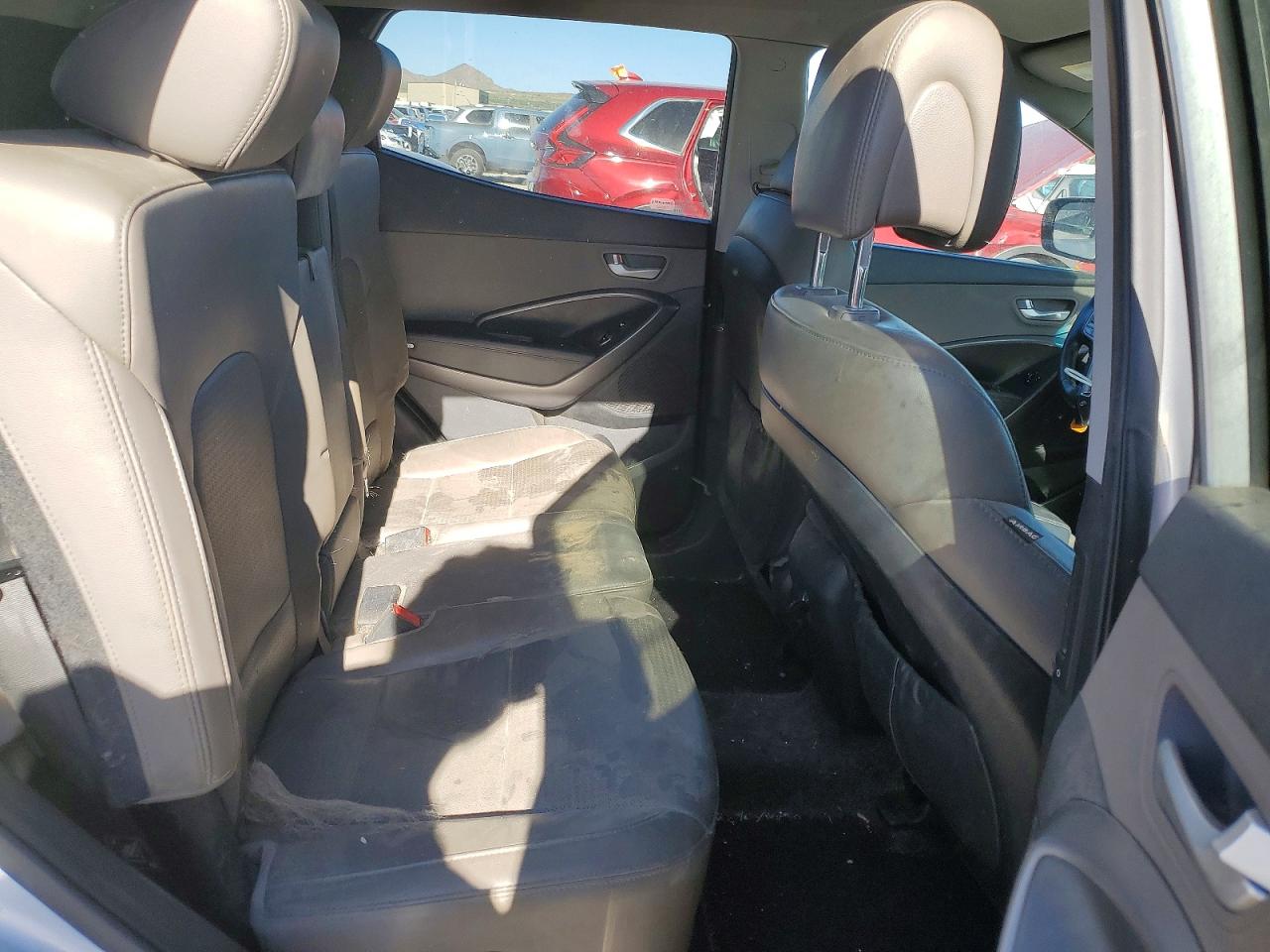2013 Hyundai Santa Fe Серебряный vin: 5XYZUDLA0DG027352