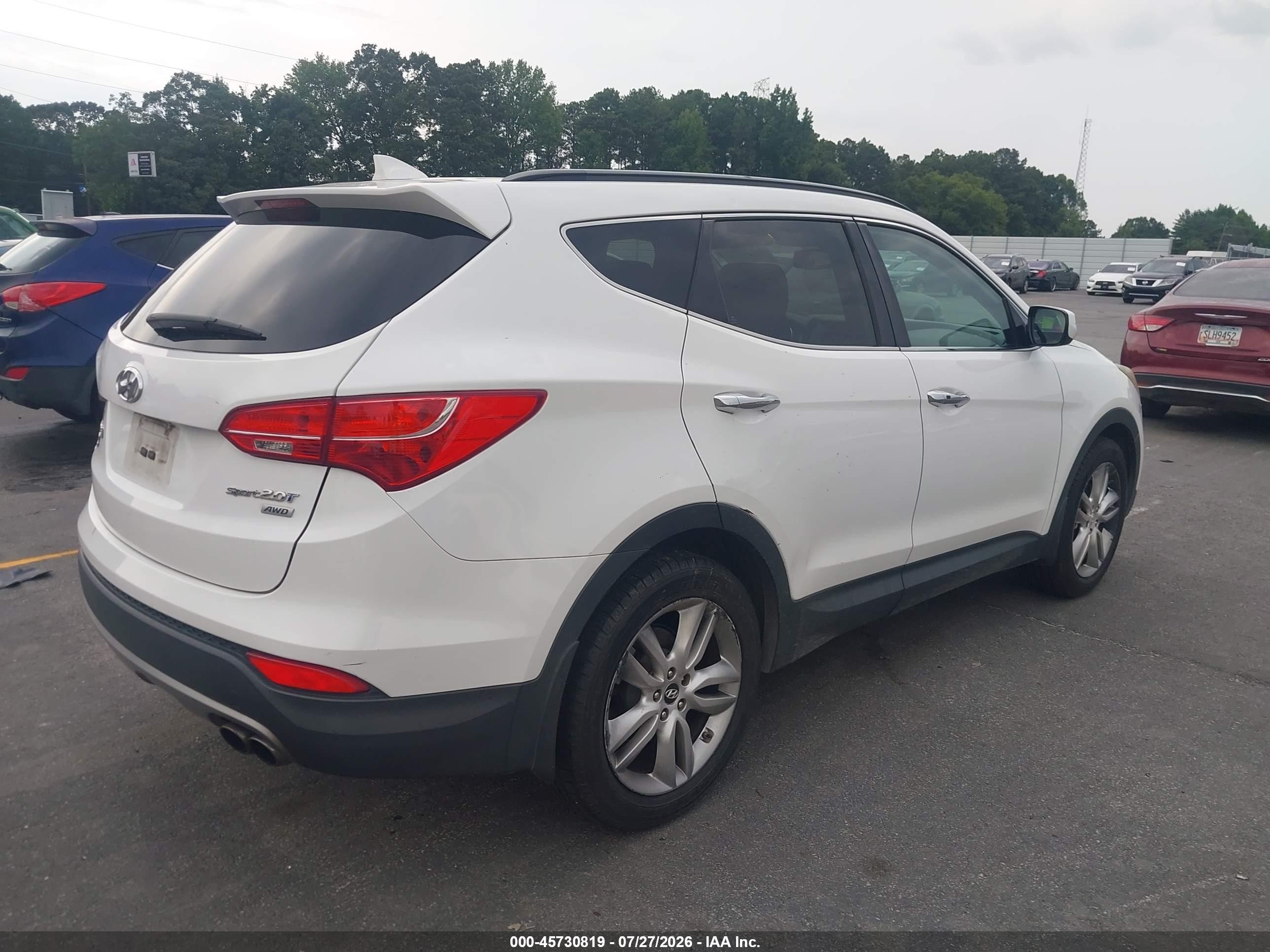 2013 Hyundai Santa Fe Sport 2.0t White vin: 5XYZUDLA0DG055877