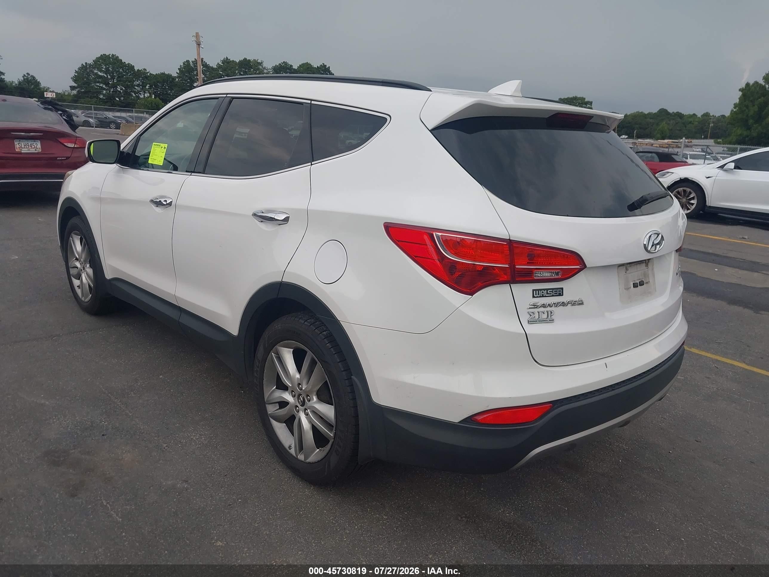 2013 Hyundai Santa Fe Sport 2.0t White vin: 5XYZUDLA0DG055877