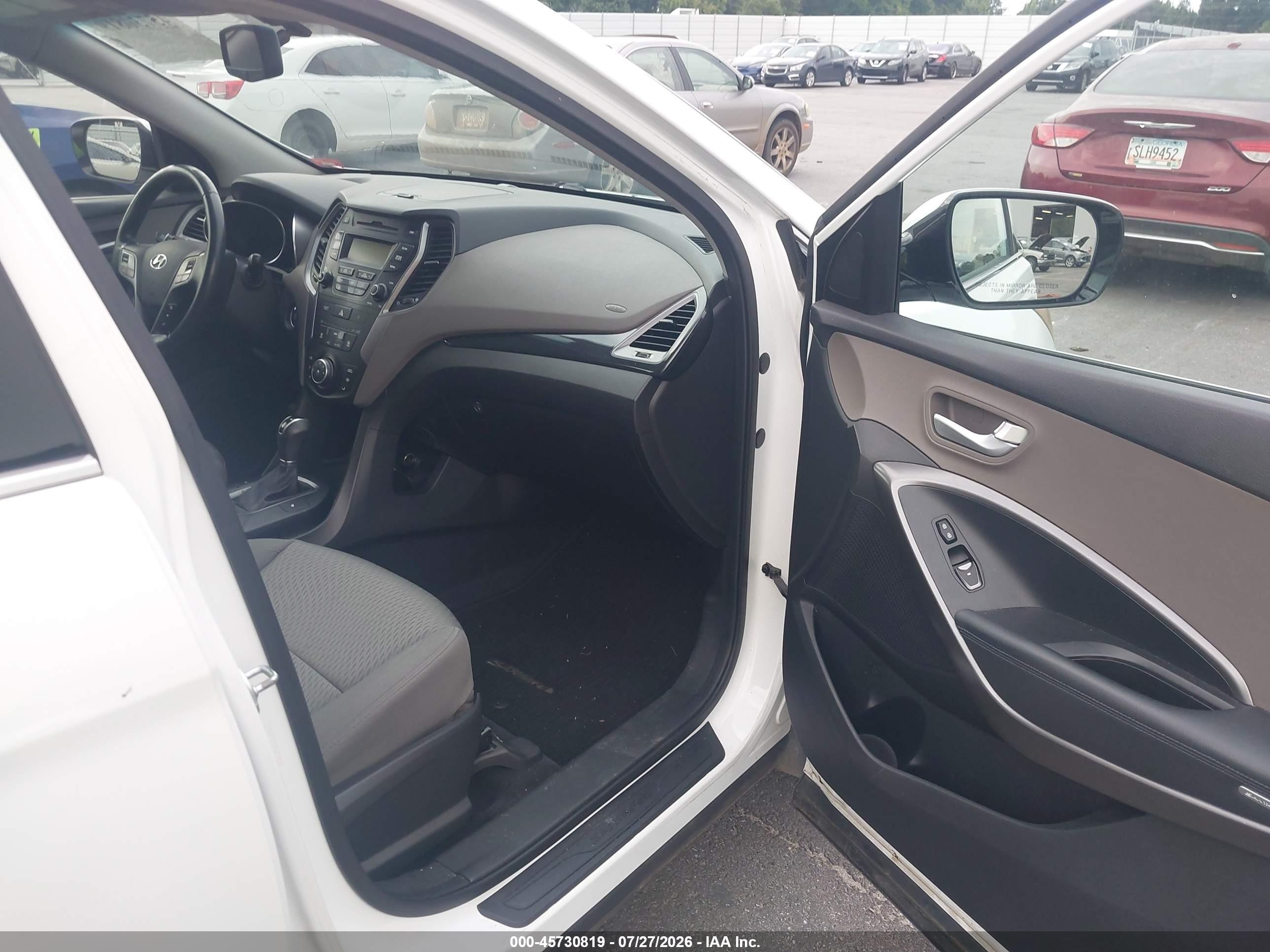 2013 Hyundai Santa Fe Sport 2.0t White vin: 5XYZUDLA0DG055877