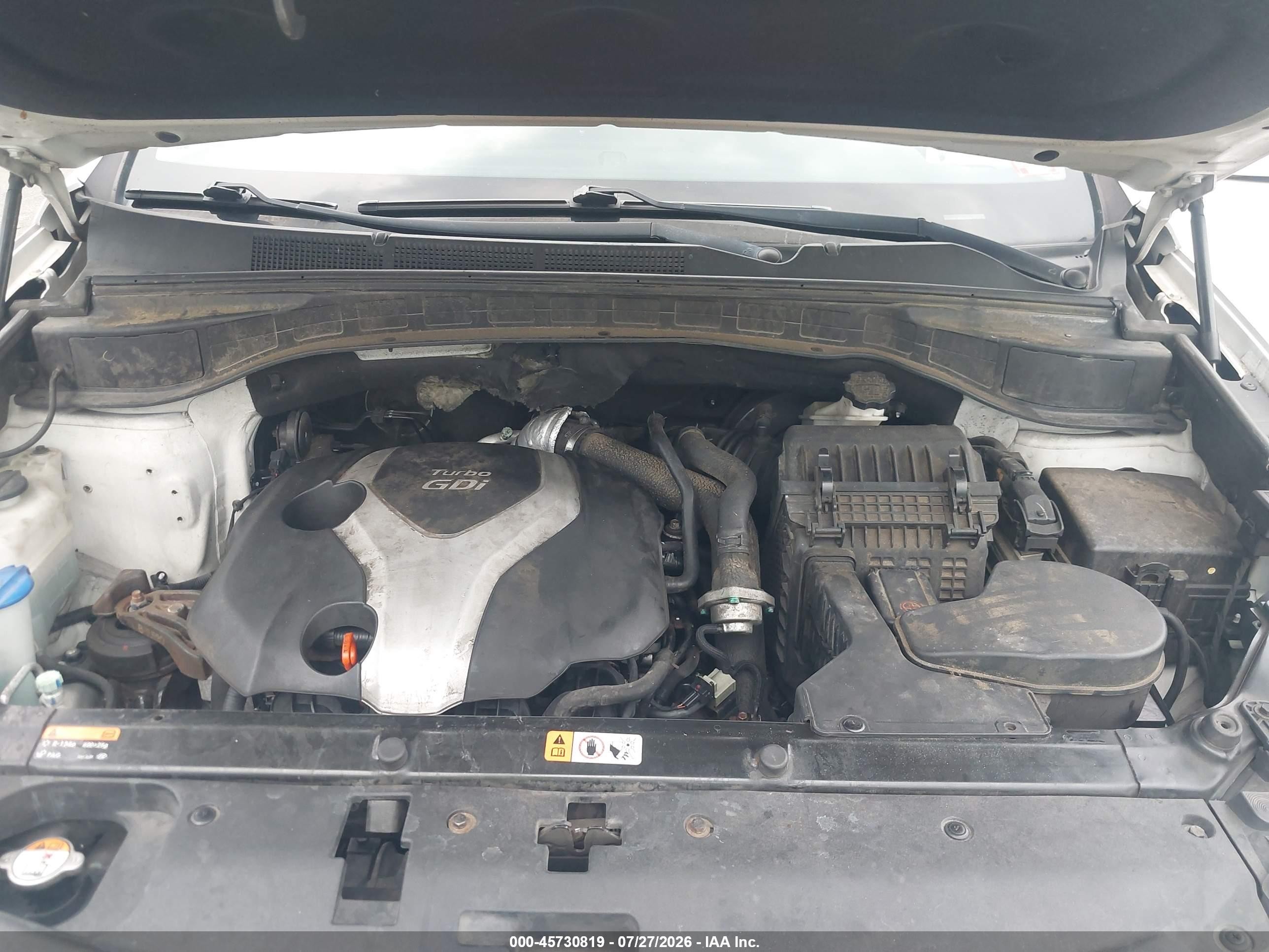 2013 Hyundai Santa Fe Sport 2.0t White vin: 5XYZUDLA0DG055877