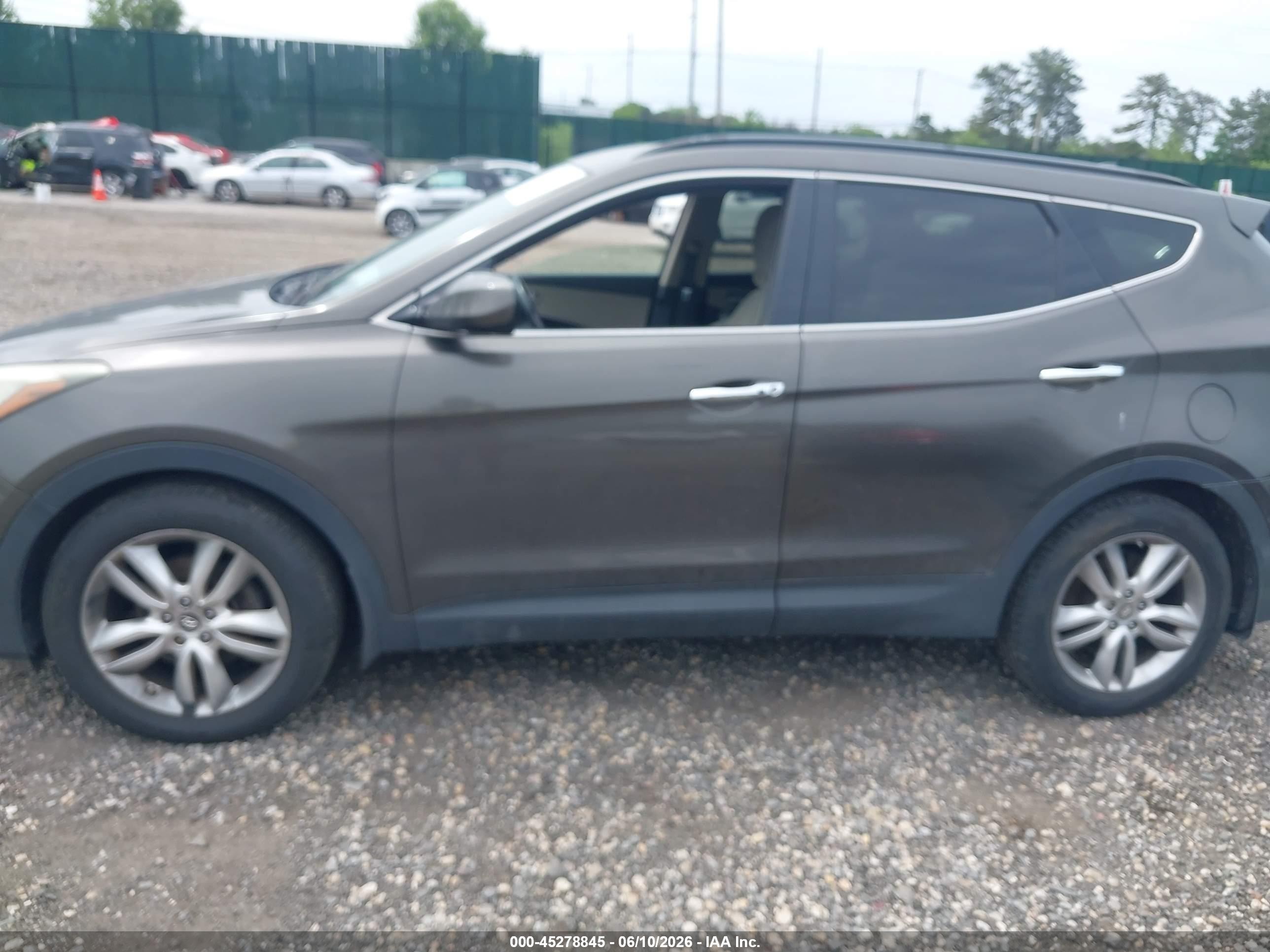 2013 Hyundai Santa Fe Sport 2.0t Brown vin: 5XYZUDLA0DG086370