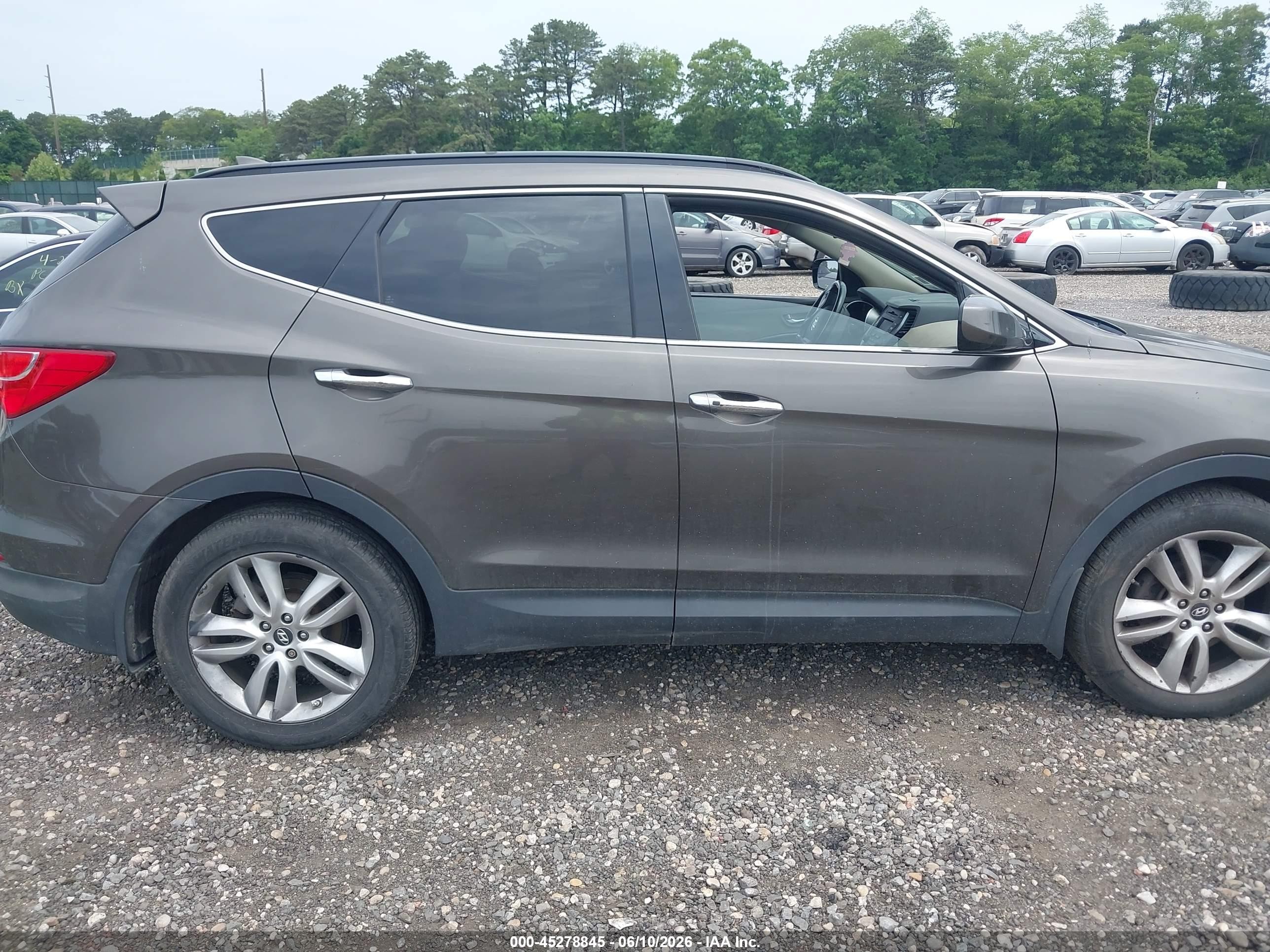 2013 Hyundai Santa Fe Sport 2.0t Brown vin: 5XYZUDLA0DG086370
