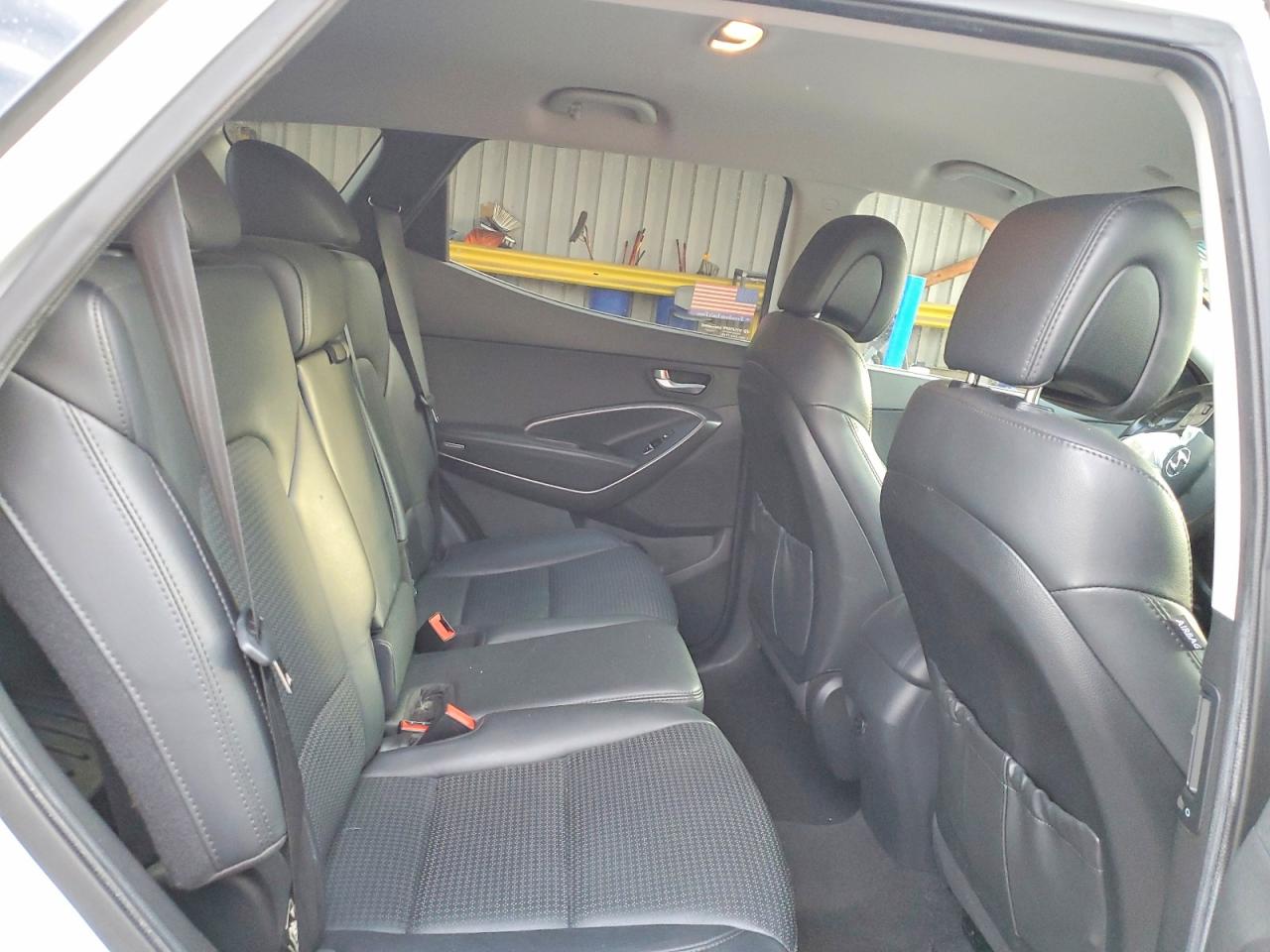 2013 Hyundai Santa Fe Sport 2.0t Silver vin: 5XYZUDLA0DG101238