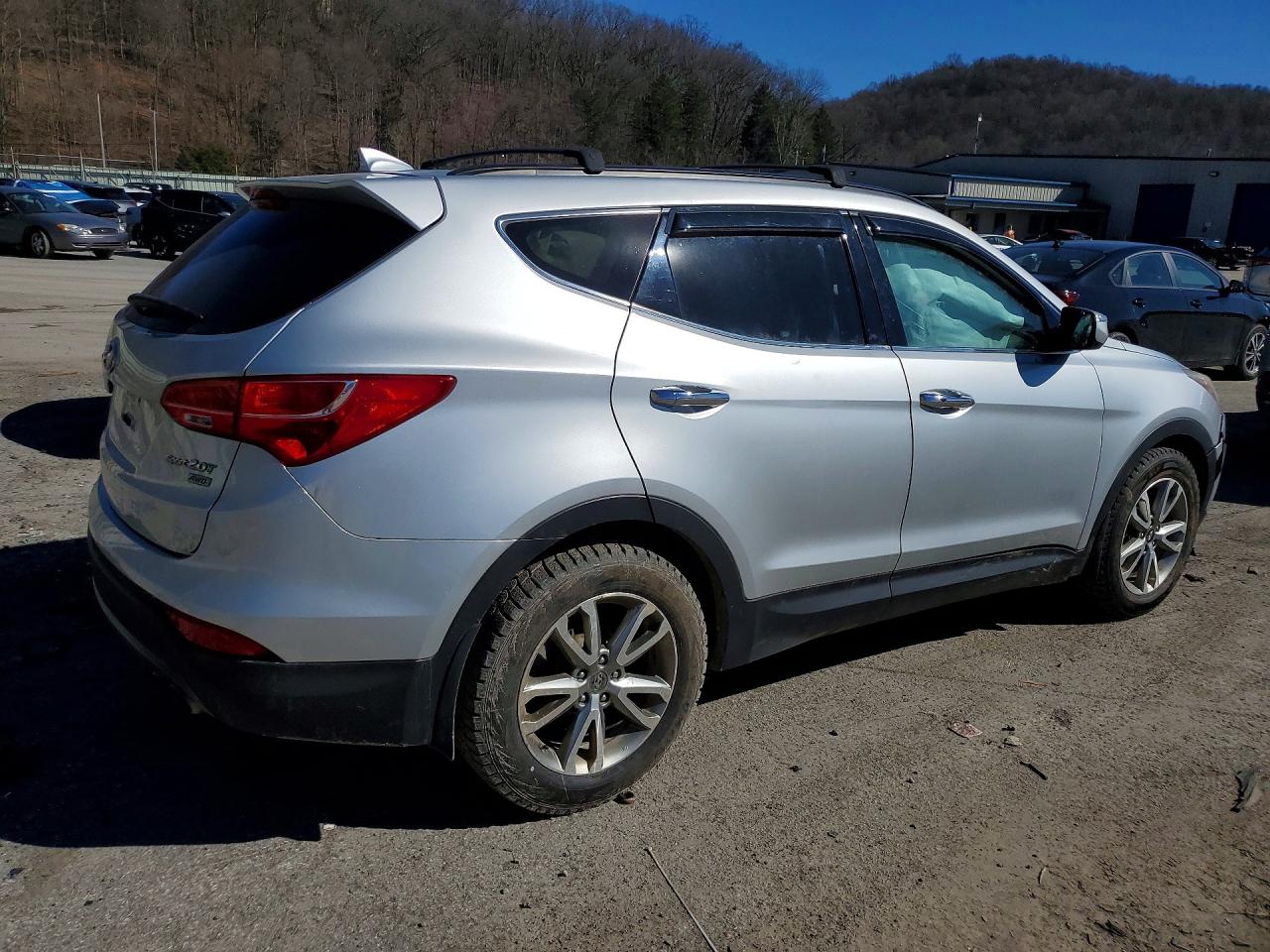 2015 Hyundai Santa Fe Sport 2.0t Silver vin: 5XYZUDLA0FG302334
