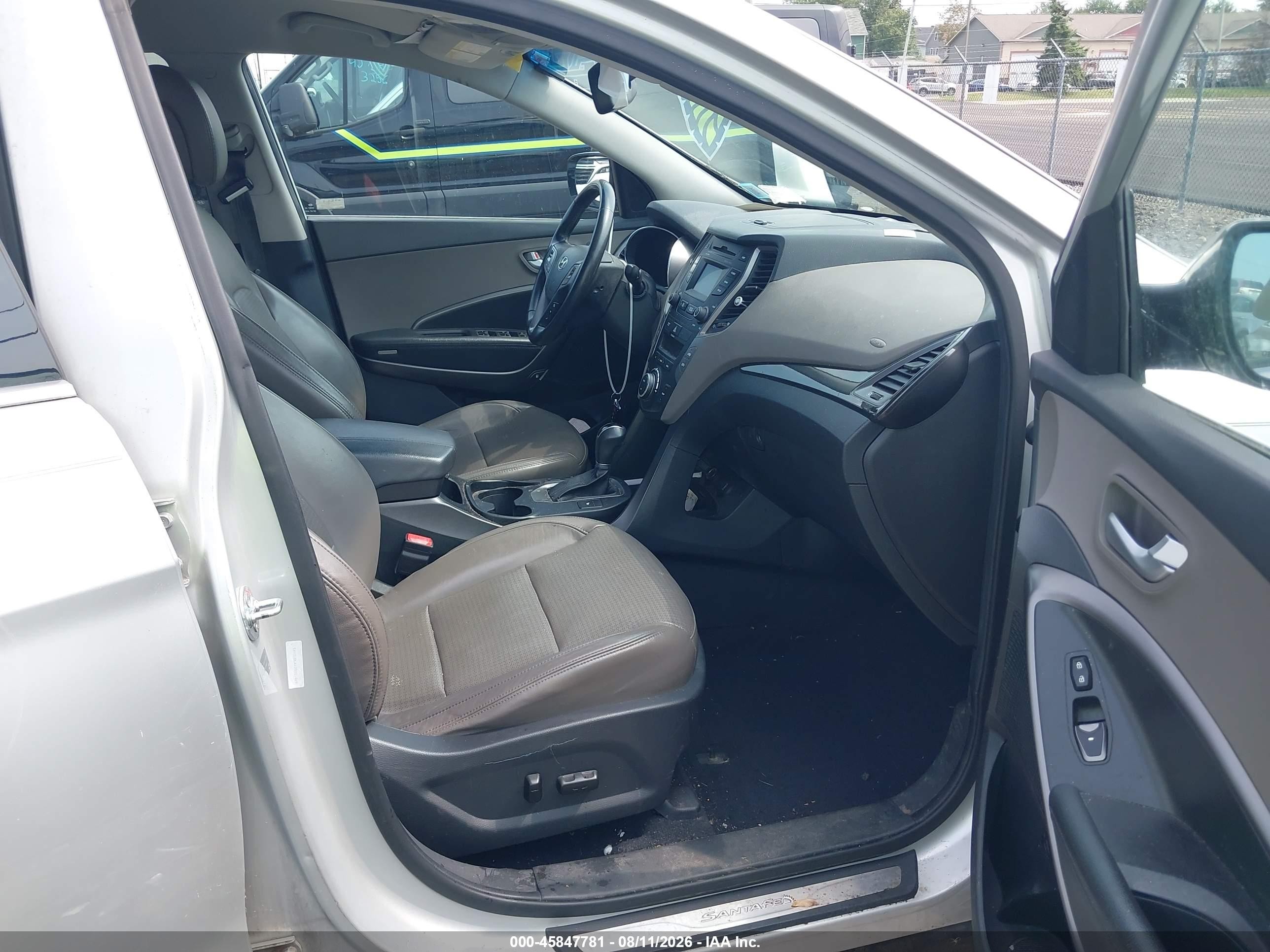 2013 Hyundai Santa Fe Sport 2.0t Silver vin: 5XYZUDLA1DG001469
