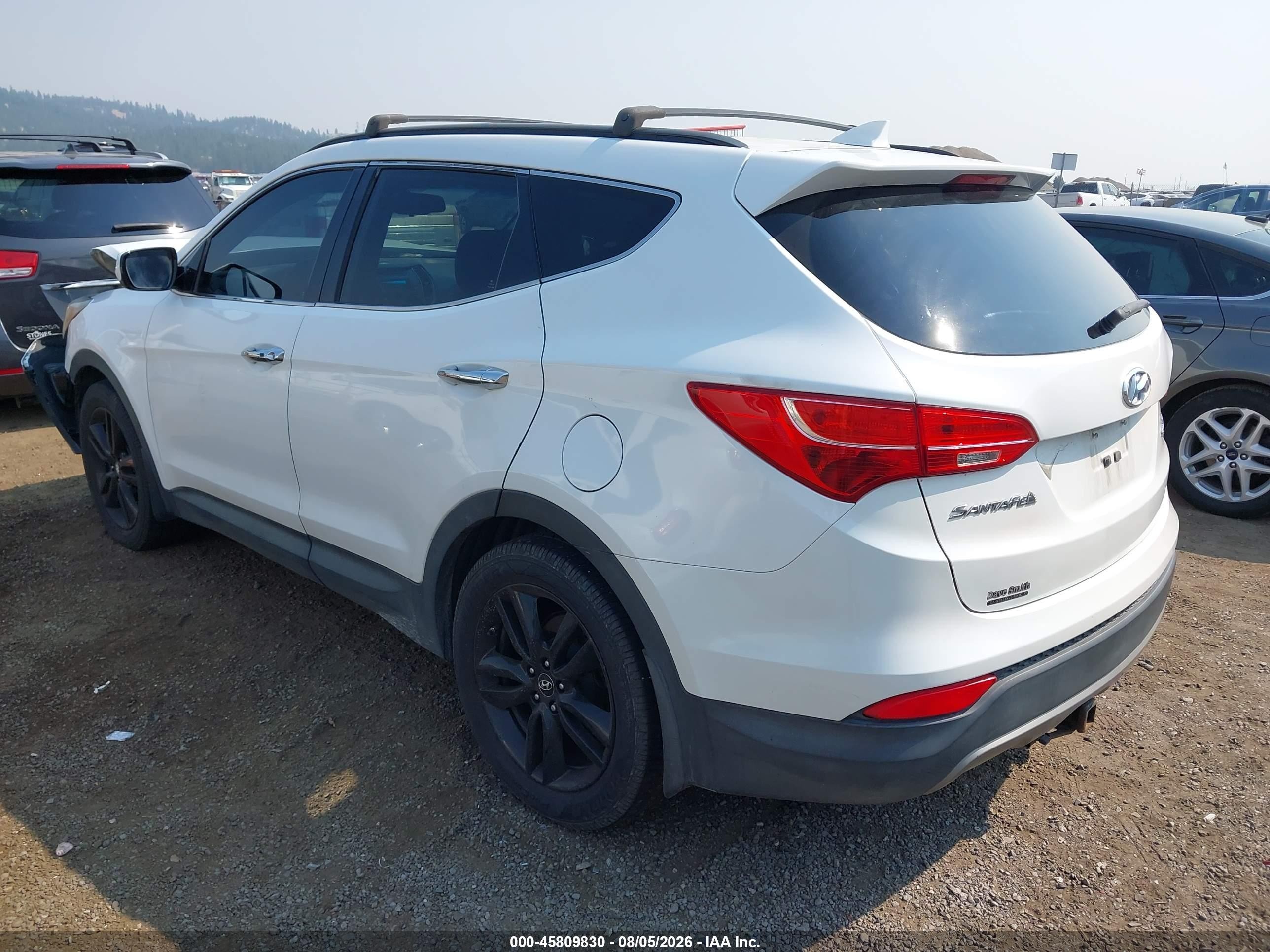 2013 Hyundai Santa Fe Sport 2.0t White vin: 5XYZUDLA1DG013735
