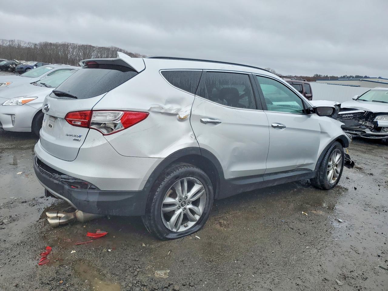 2013 Hyundai Santa Fe Sport 2.0t Silver vin: 5XYZUDLA2DG084720