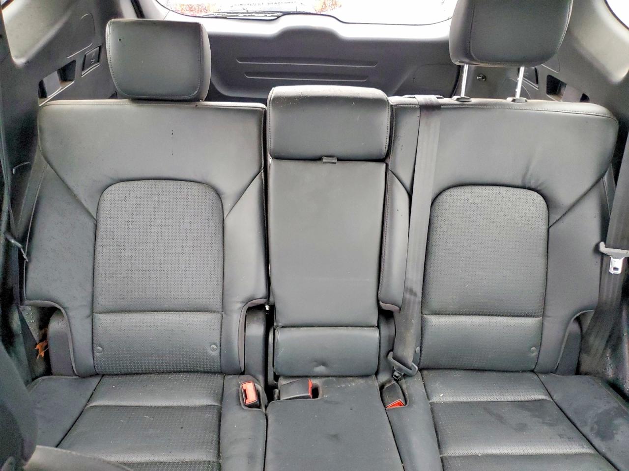 2013 Hyundai Santa Fe Sport 2.0t Silver vin: 5XYZUDLA2DG084720