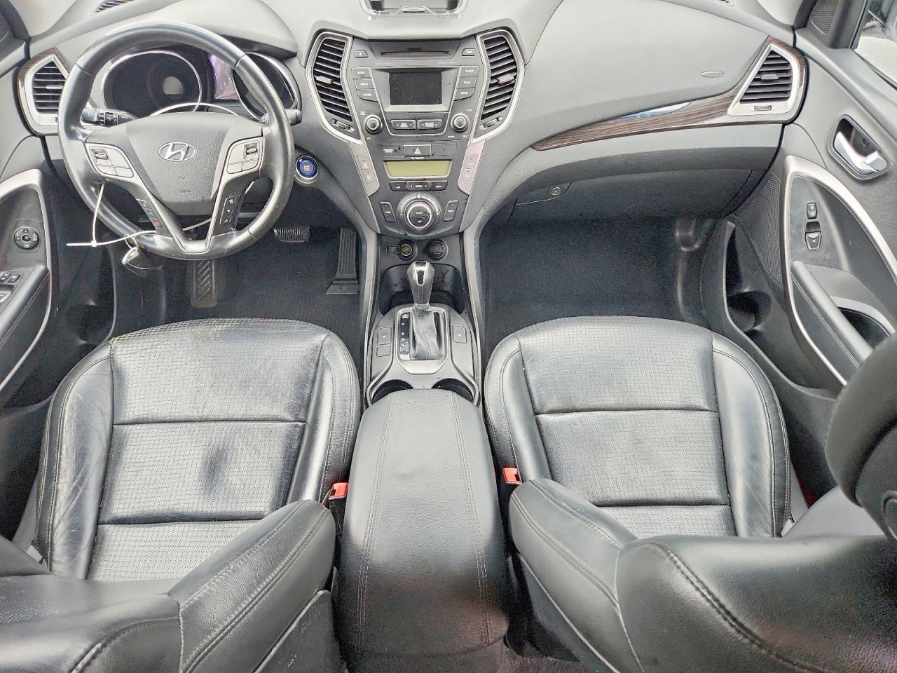 2014 Hyundai Santa Fe Sport 2.0t White vin: 5XYZUDLA2EG199321