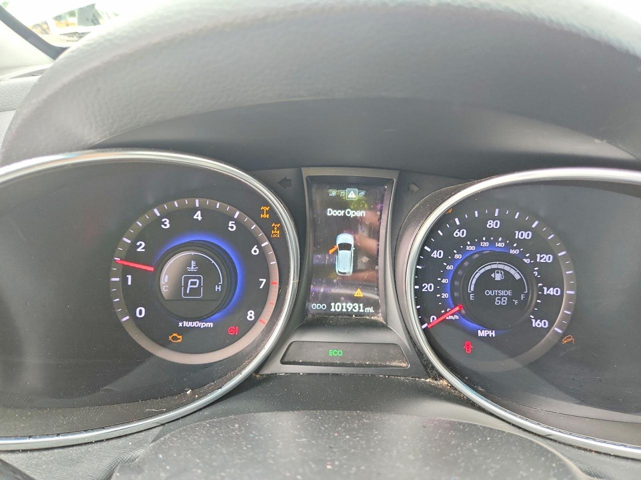 2014 Hyundai Santa Fe Sport 2.0t White vin: 5XYZUDLA2EG199321