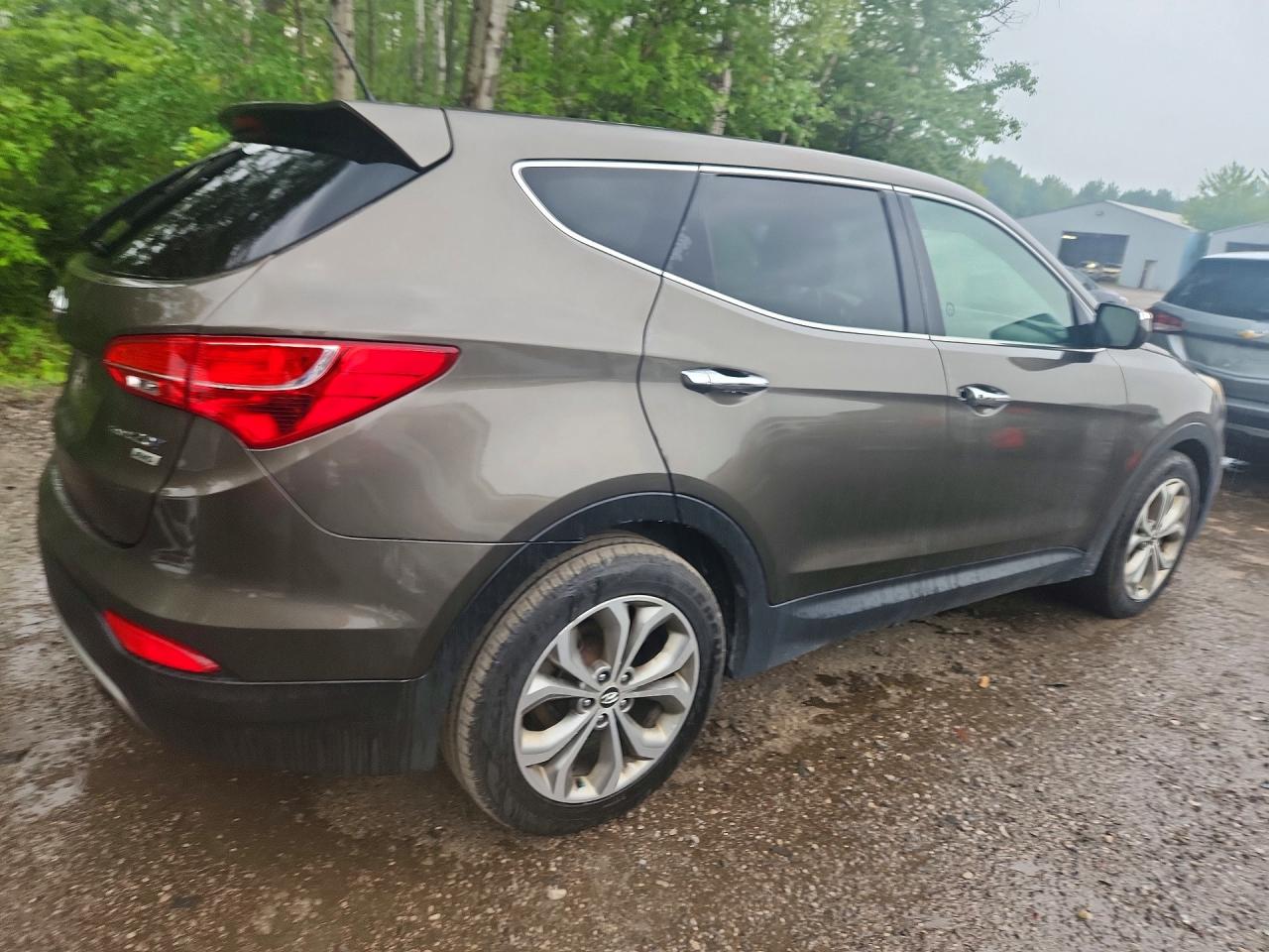 2013 Hyundai Santa Fe Sport Sport Base Brown vin: 5XYZUDLA3DG121872