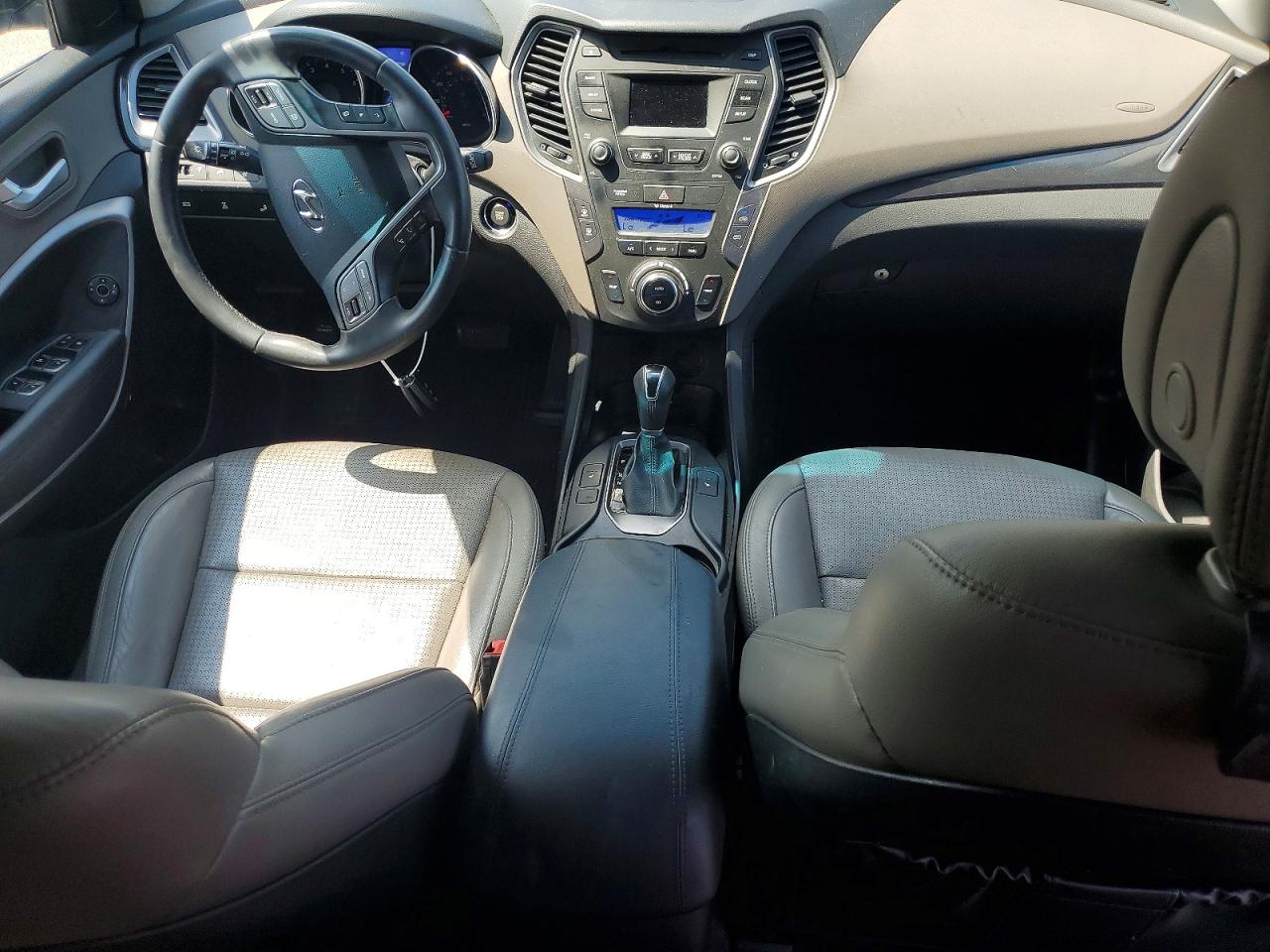 2014 Hyundai Santa Fe Sport 2.0t Silver vin: 5XYZUDLA3EG152038