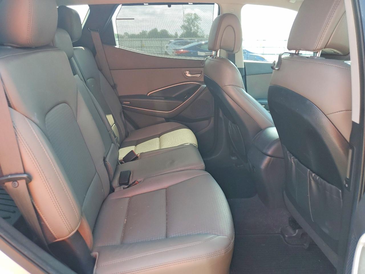 2014 Hyundai Santa Fe Sport 2.0t Silver vin: 5XYZUDLA3EG152038