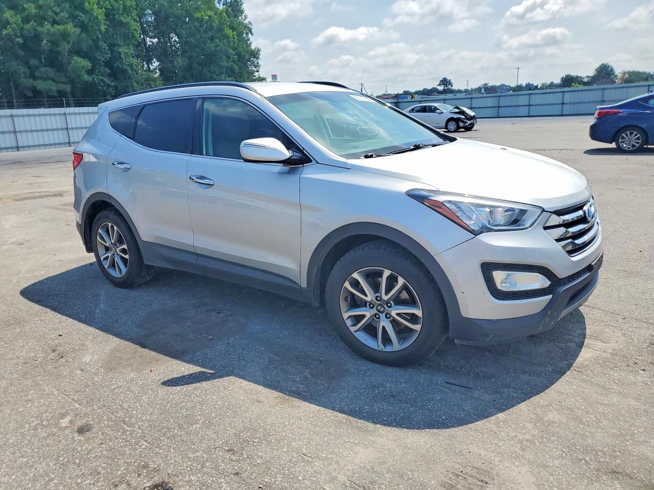 2014 Hyundai Santa Fe Sport 2.0t Silver vin: 5XYZUDLA3EG152038
