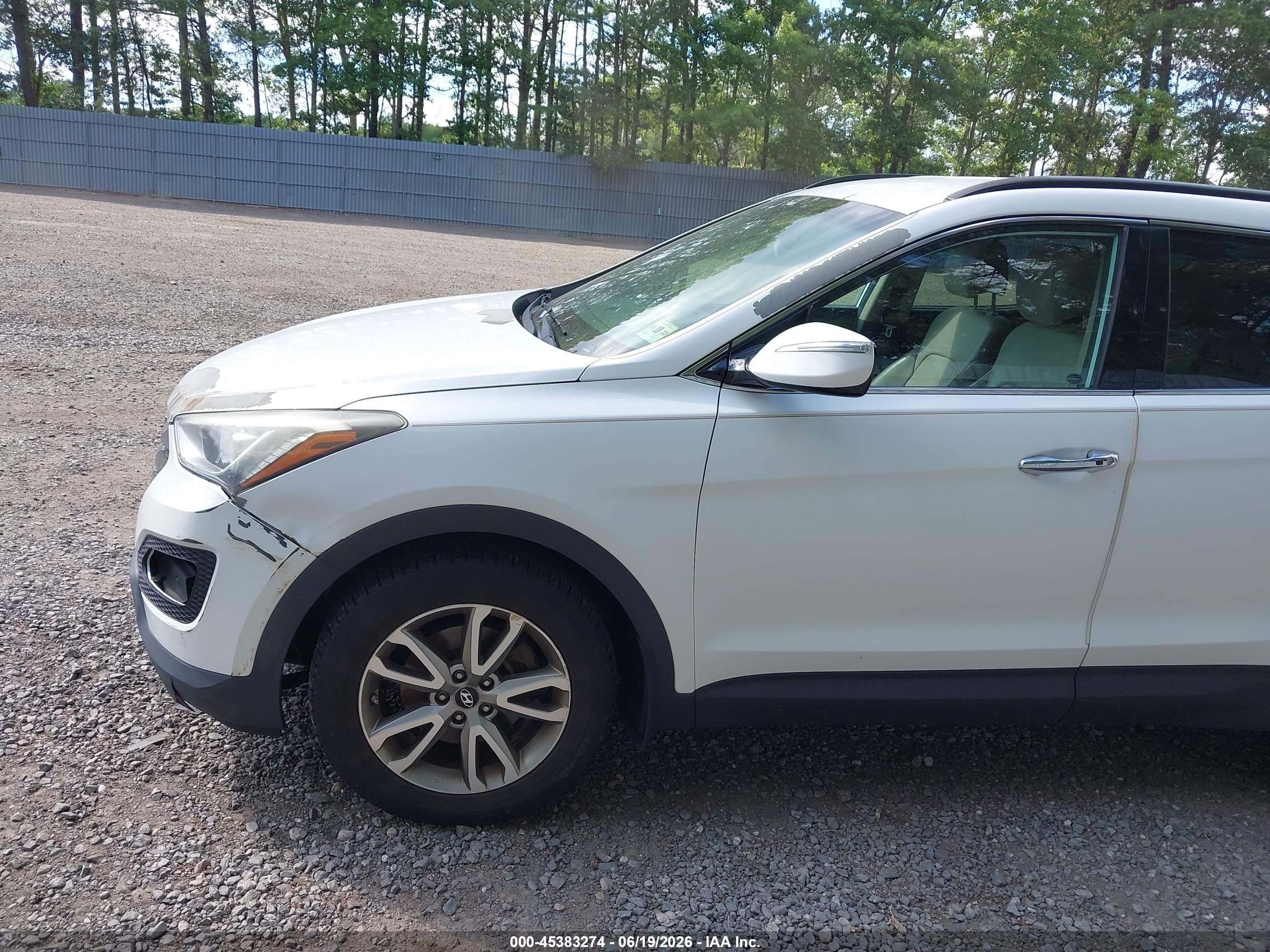 2014 Hyundai Santa Fe Sport 2.0l Turbo White vin: 5XYZUDLA3EG173407