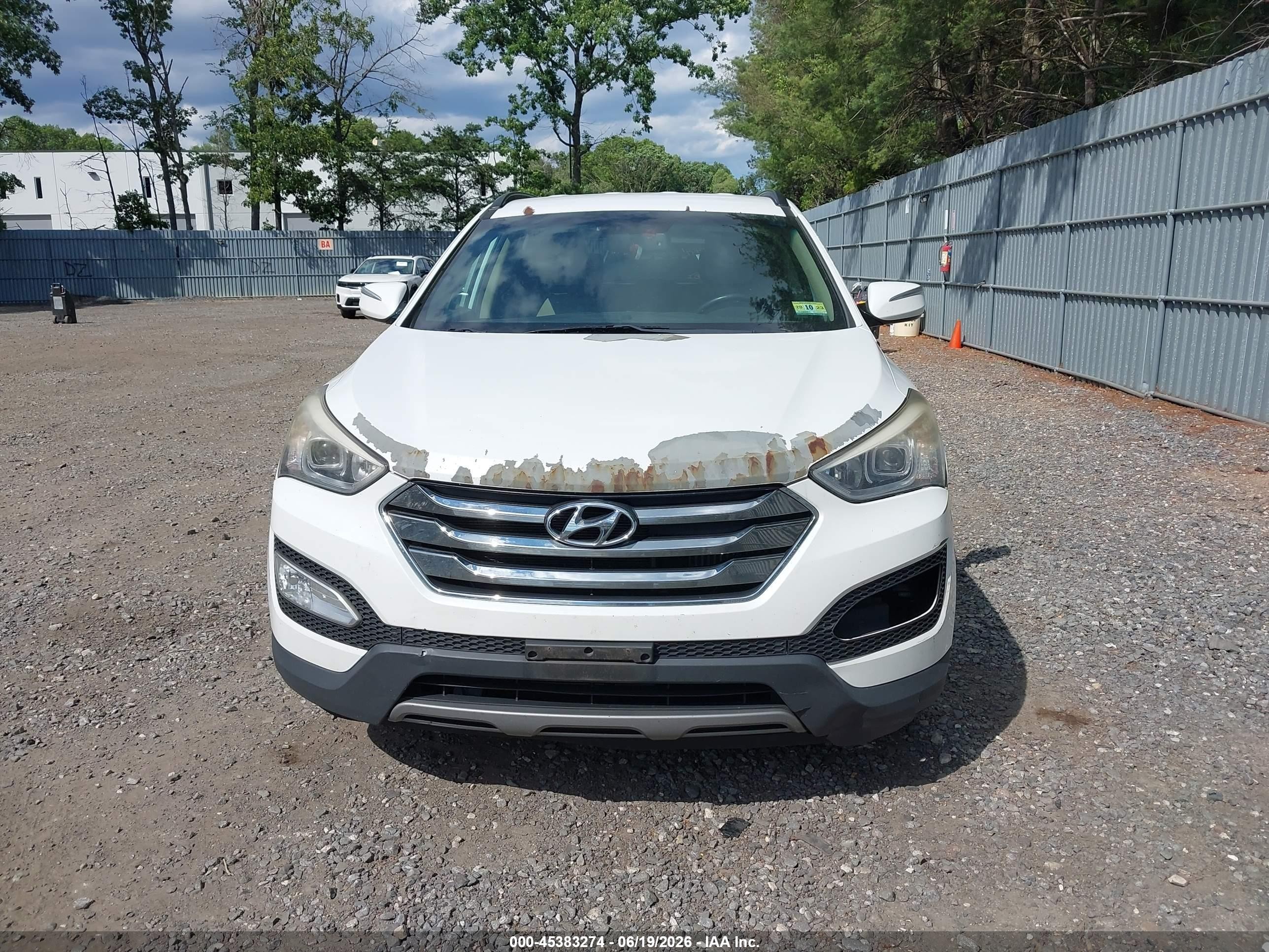 2014 Hyundai Santa Fe Sport 2.0l Turbo White vin: 5XYZUDLA3EG173407