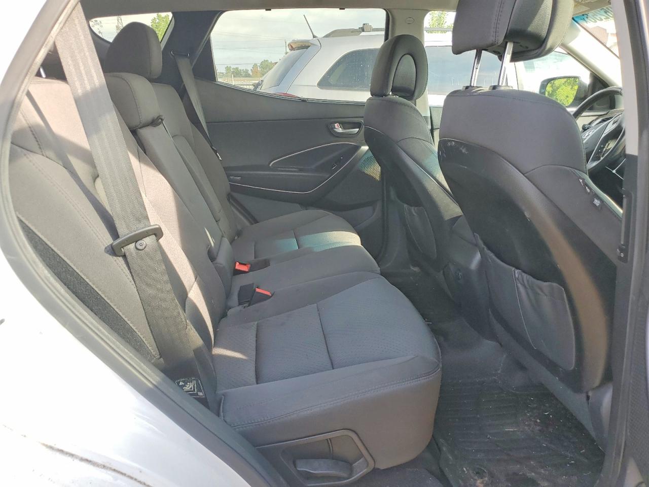 2014 Hyundai Santa Fe Sport 2.0t White vin: 5XYZUDLA3EG215333