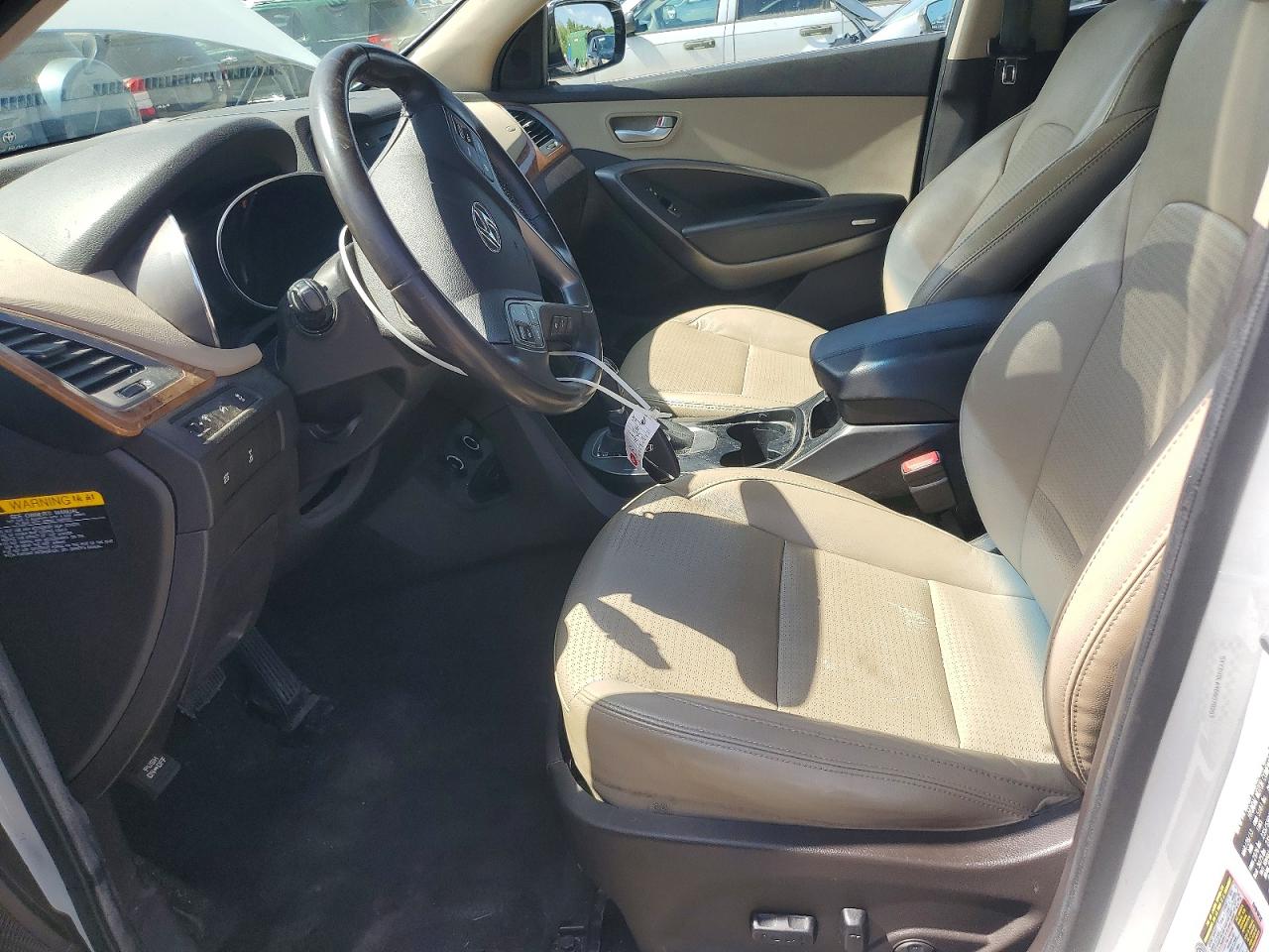 2013 Hyundai Santa Fe Sport 2.0t White vin: 5XYZUDLA4DG078207