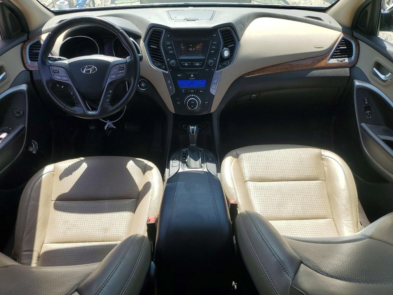 2013 Hyundai Santa Fe Sport 2.0t White vin: 5XYZUDLA4DG078207