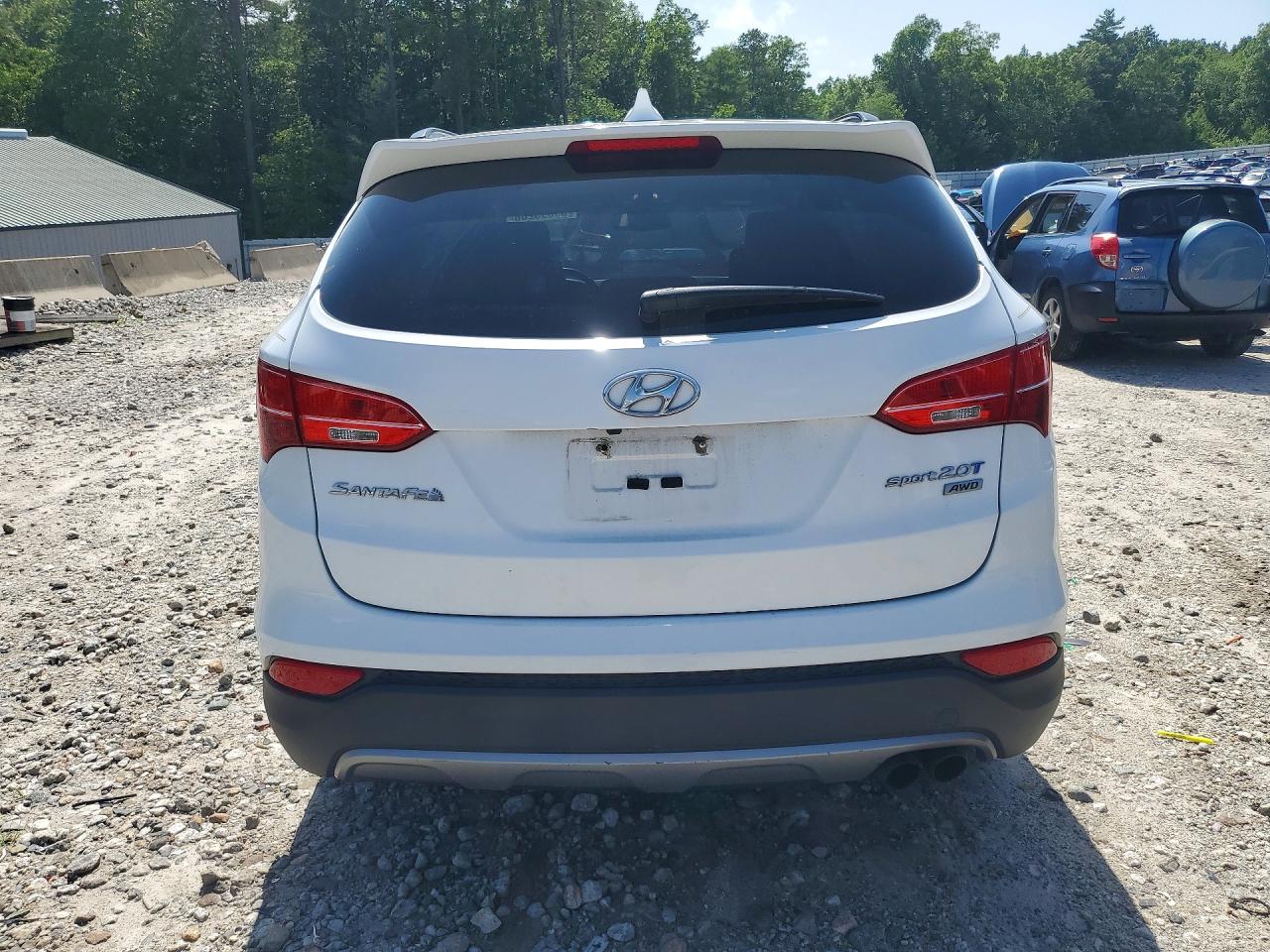 2013 Hyundai Santa Fe Sport 2.0t White vin: 5XYZUDLA4DG078207