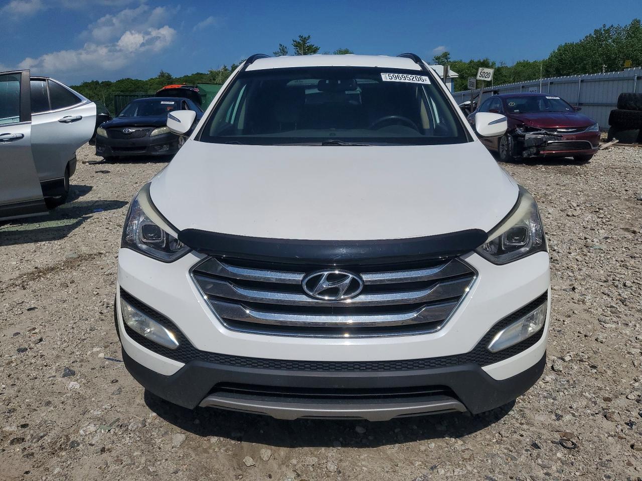2013 Hyundai Santa Fe Sport 2.0t White vin: 5XYZUDLA4DG078207