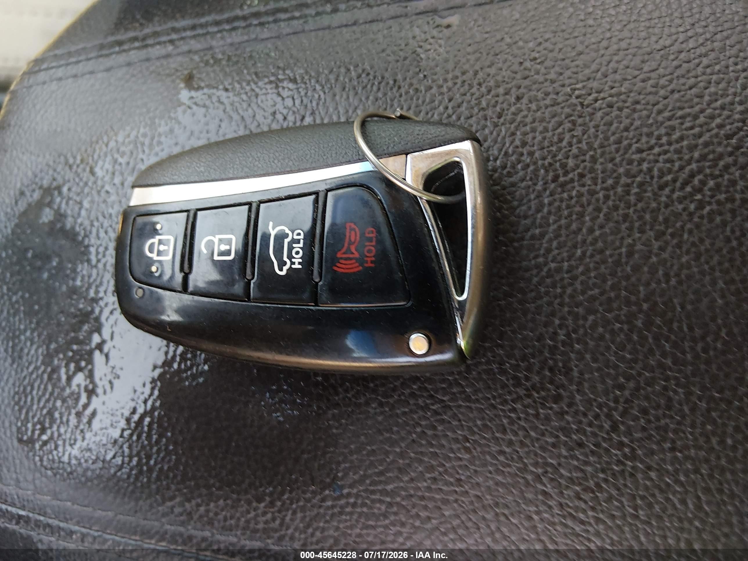 2013 Hyundai Santa Fe Sport 2.0t Black vin: 5XYZUDLA5DG095310