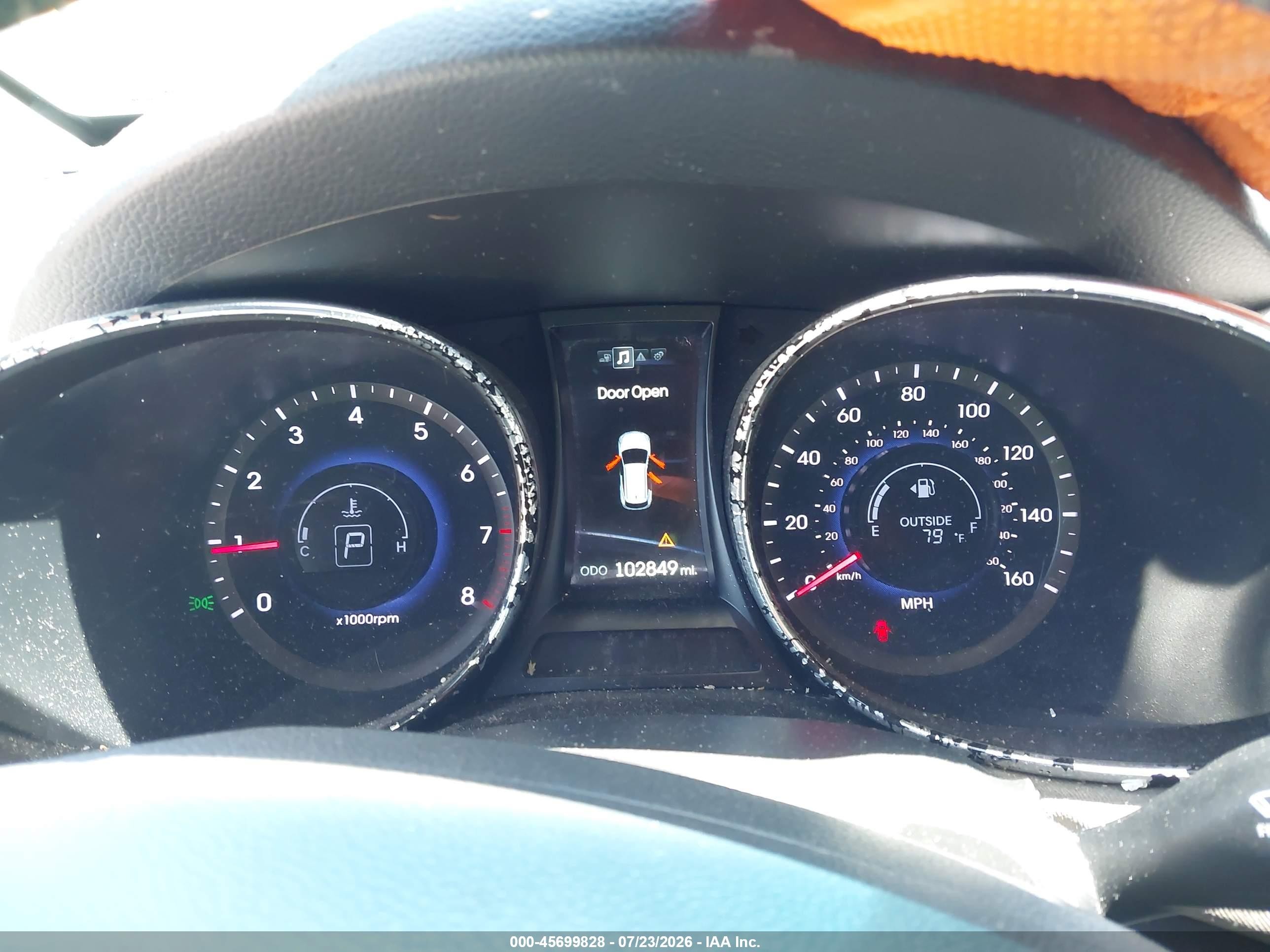 2013 Hyundai Santa Fe Sport 2.0t White vin: 5XYZUDLA5DG117676