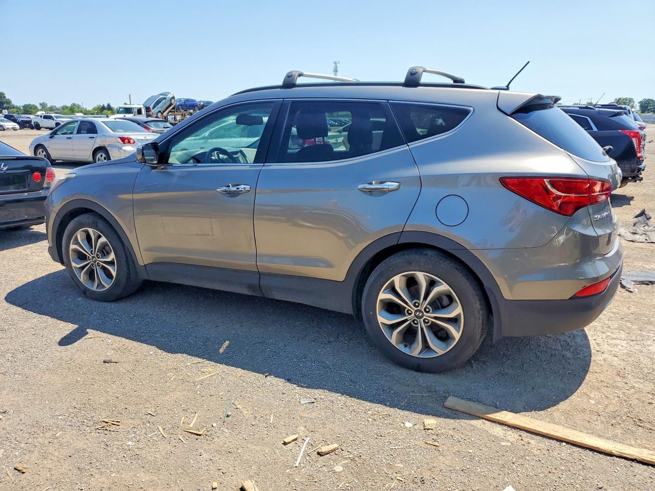 2015 Hyundai Santa Fe Sport 2.0t Серебряный vin: 5XYZUDLA5FG300448