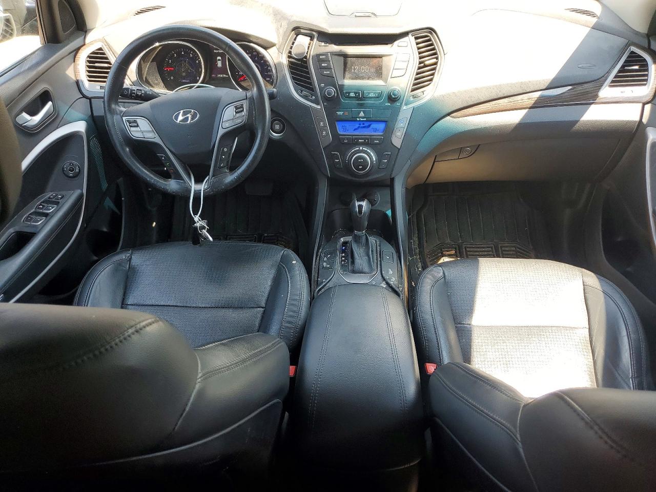 2015 Hyundai Santa Fe Sport 2.0t Серебряный vin: 5XYZUDLA5FG300448