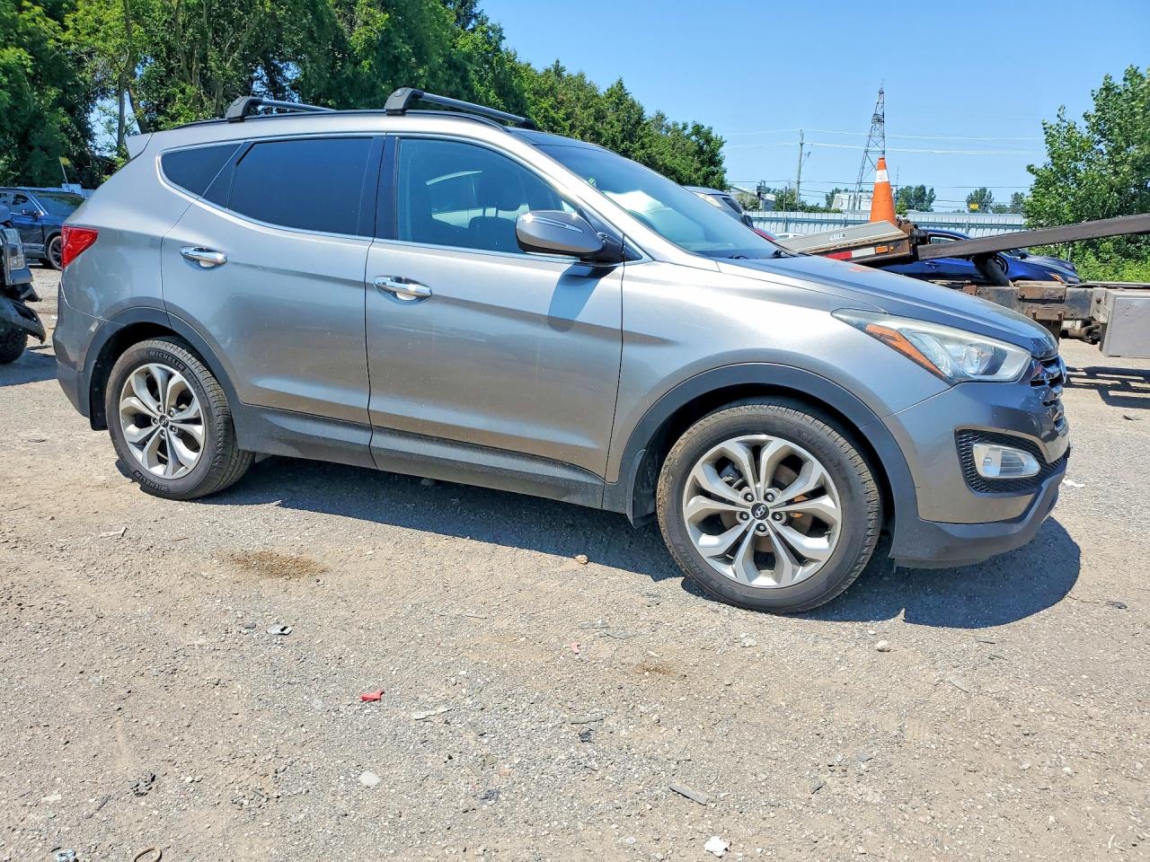 2015 Hyundai Santa Fe Sport 2.0t Серебряный vin: 5XYZUDLA5FG300448