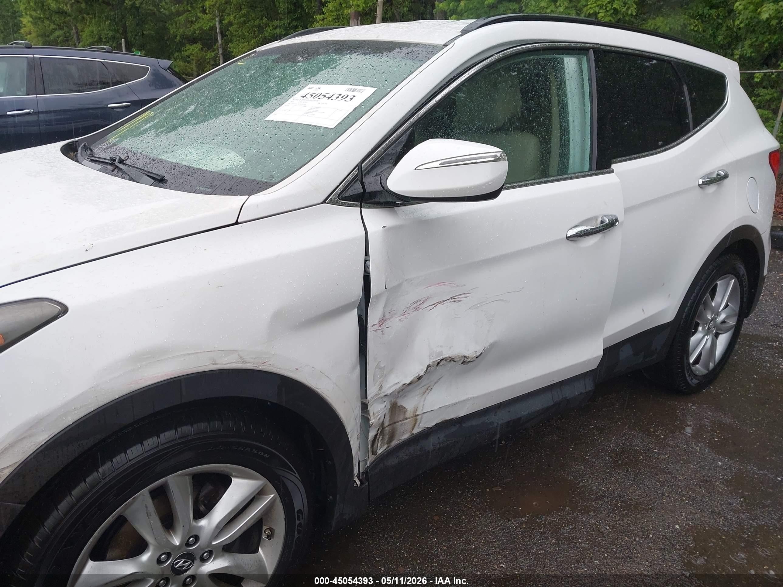 2013 Hyundai Santa Fe Sport 2.0t White vin: 5XYZUDLA6DG005548