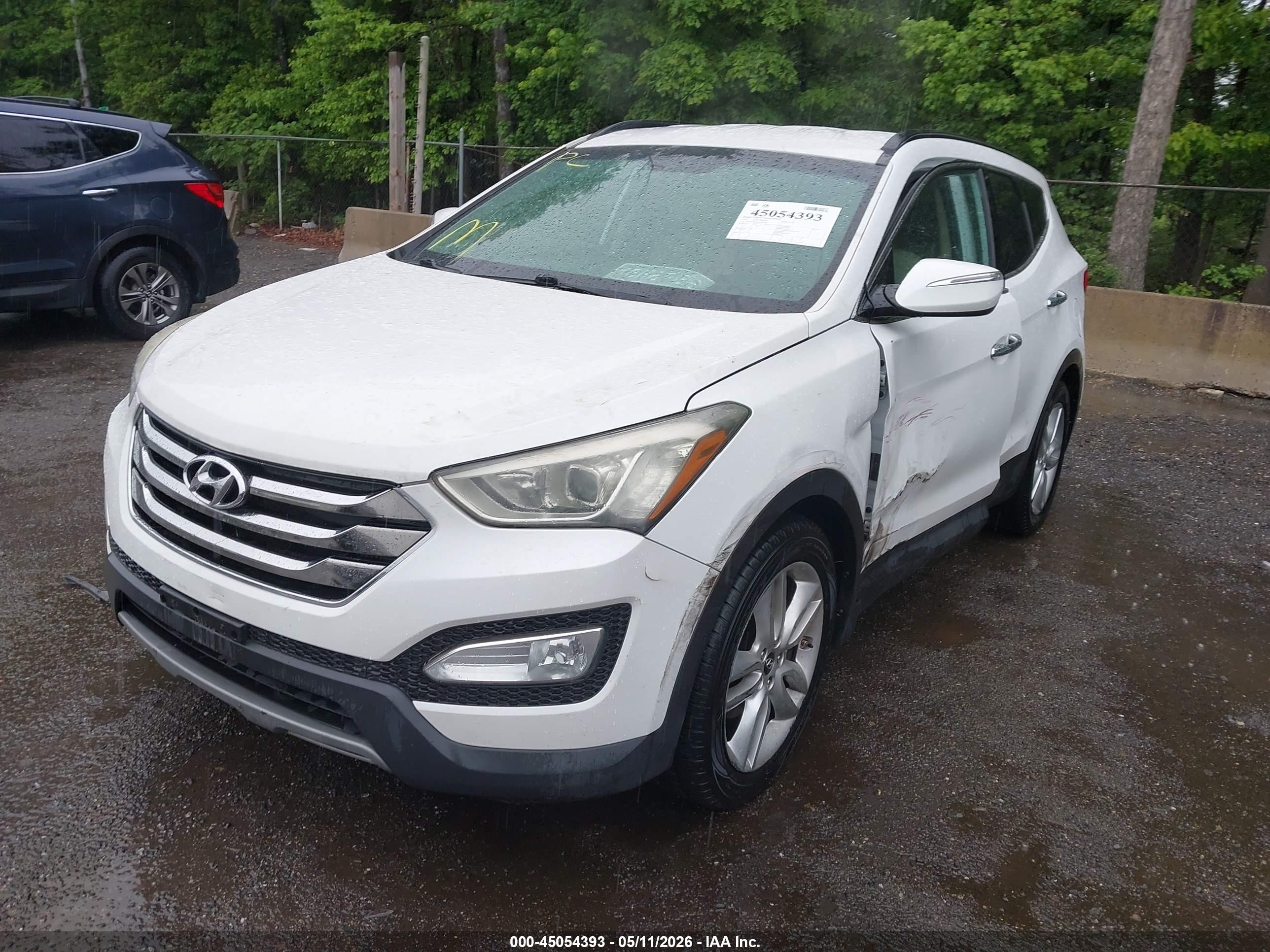 2013 Hyundai Santa Fe Sport 2.0t White vin: 5XYZUDLA6DG005548