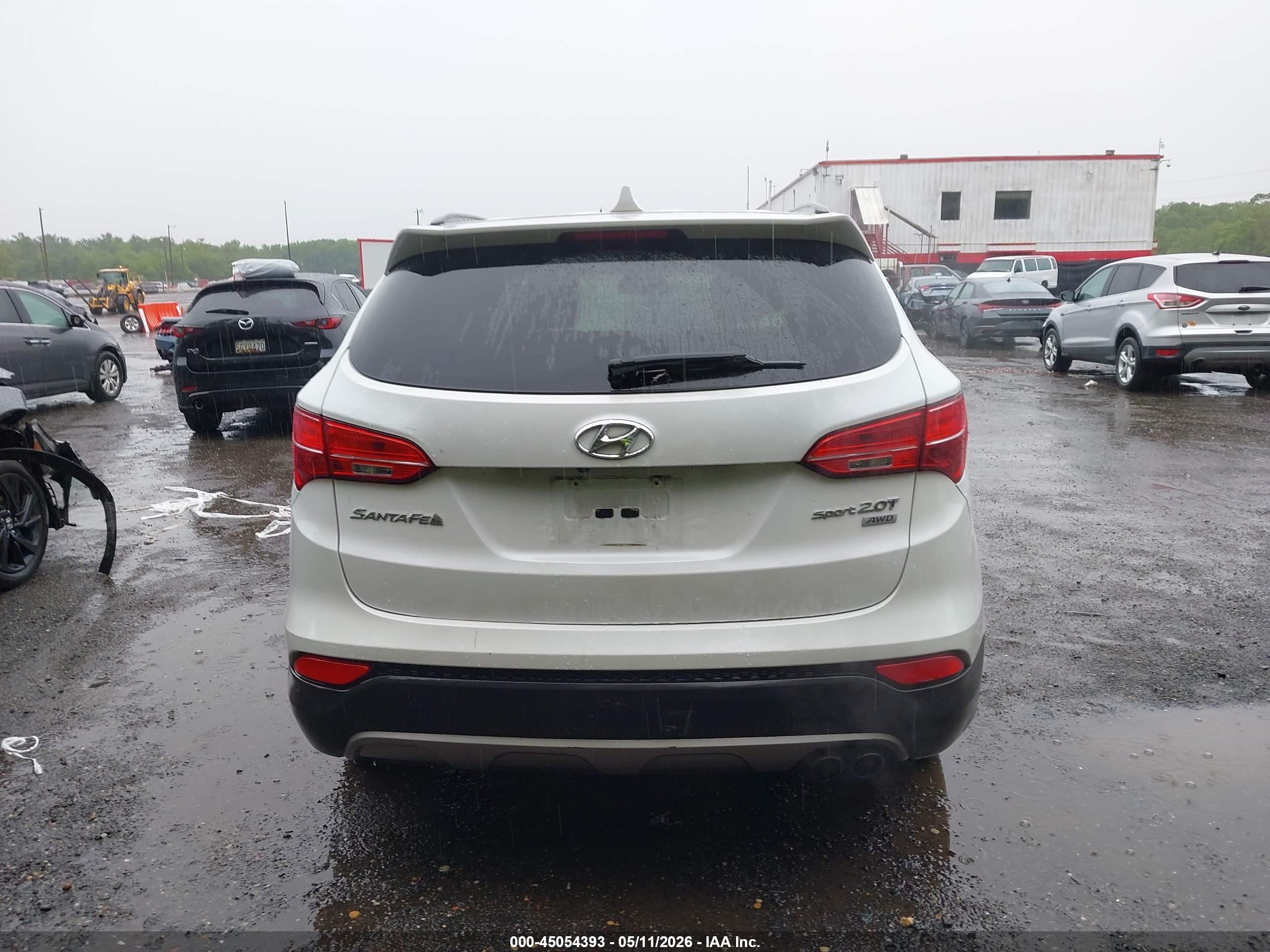 2013 Hyundai Santa Fe Sport 2.0t White vin: 5XYZUDLA6DG005548